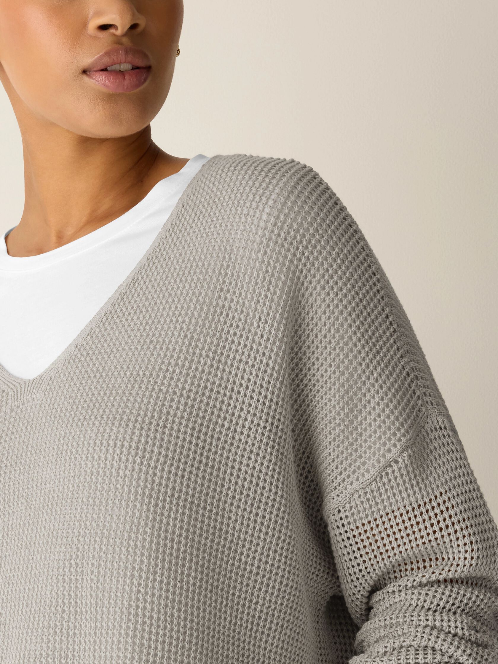 Organic Linen Cotton V-Neck Box-Top