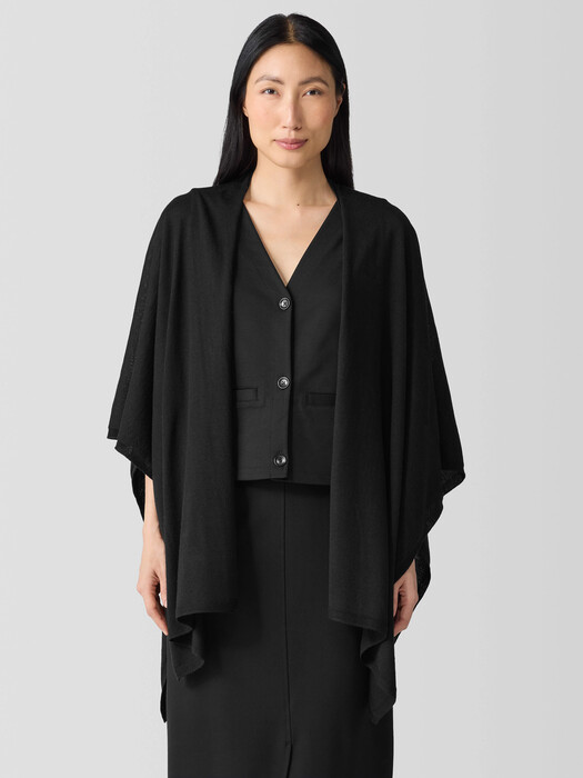 Fine Merino Poncho in Regenerative Wool