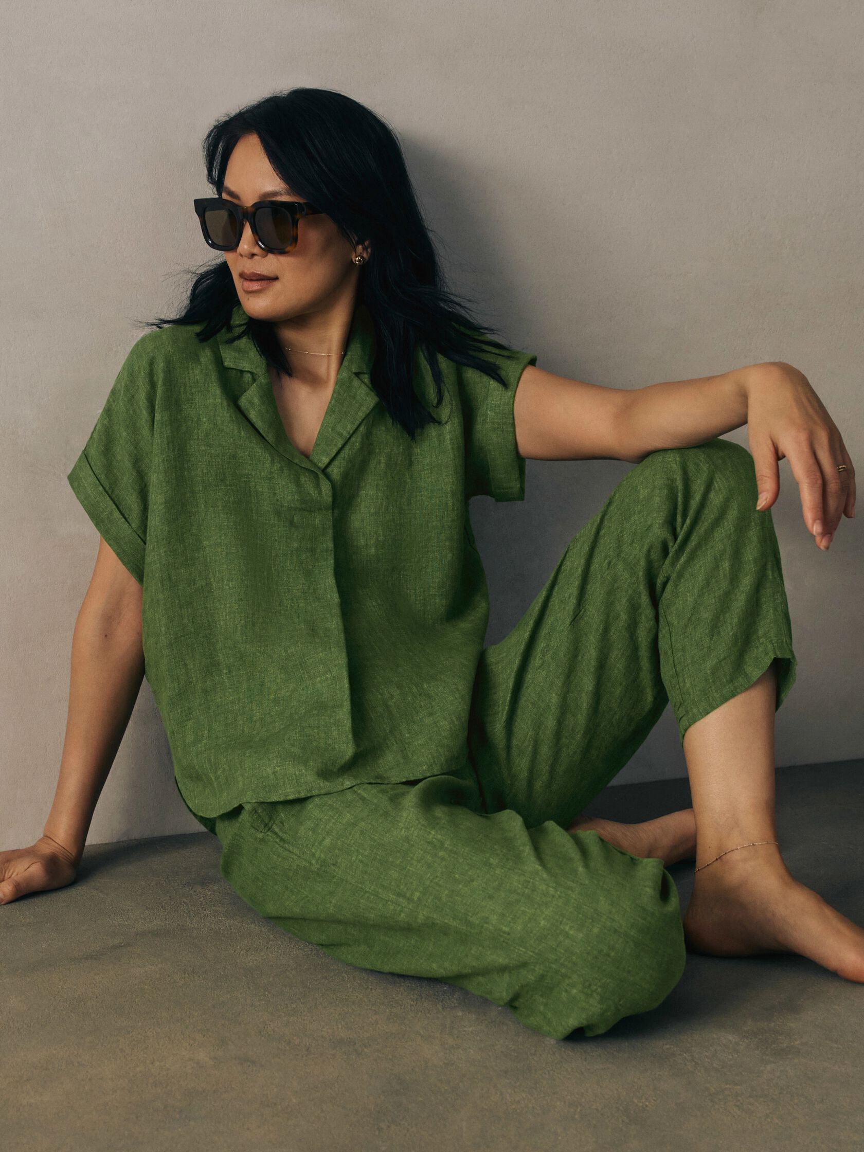 Washed Organic Linen D&eacute;lav&eacute; Notch Collar Top