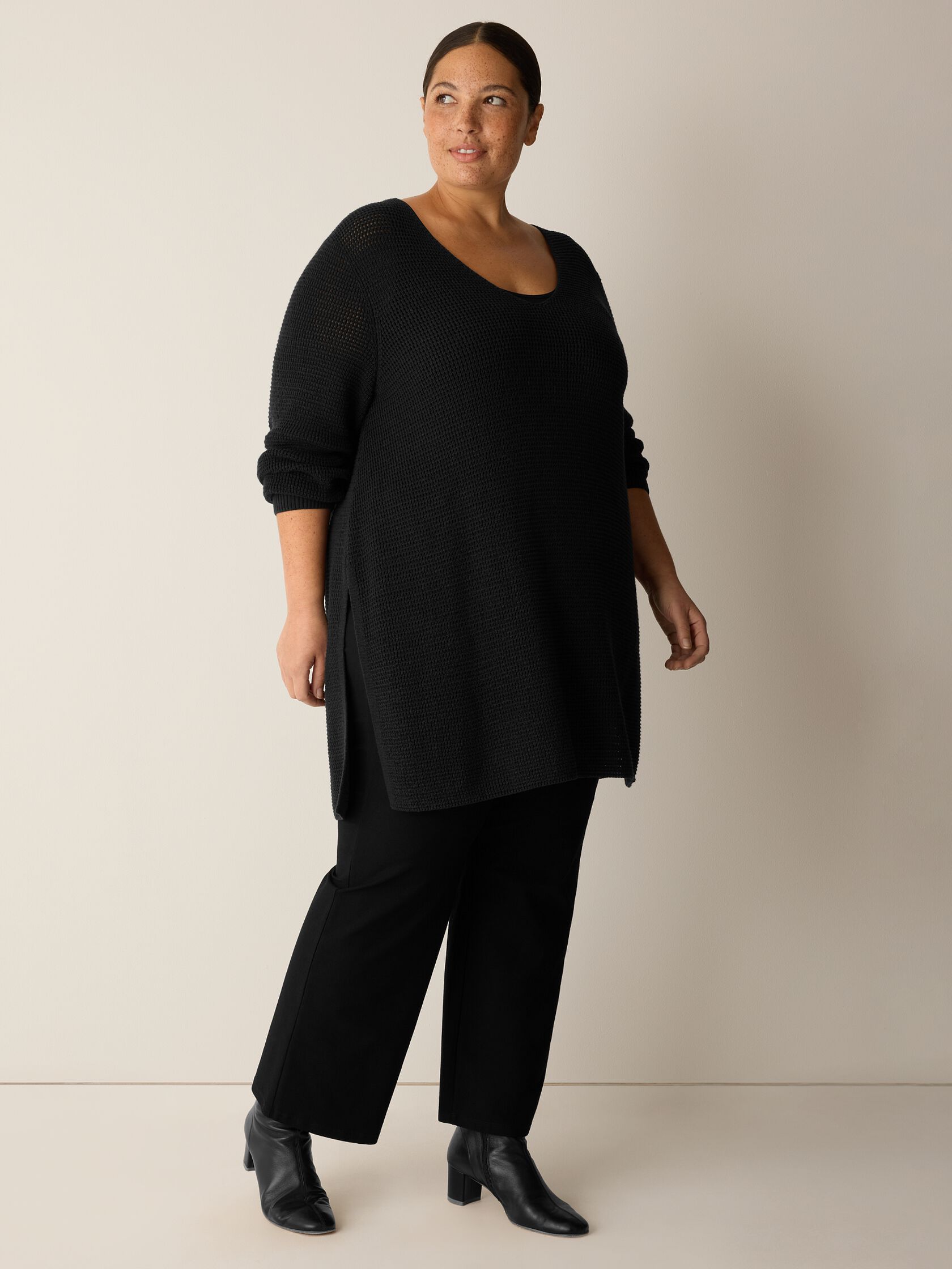 Peruvian Cotton Blend V-Neck Long Top