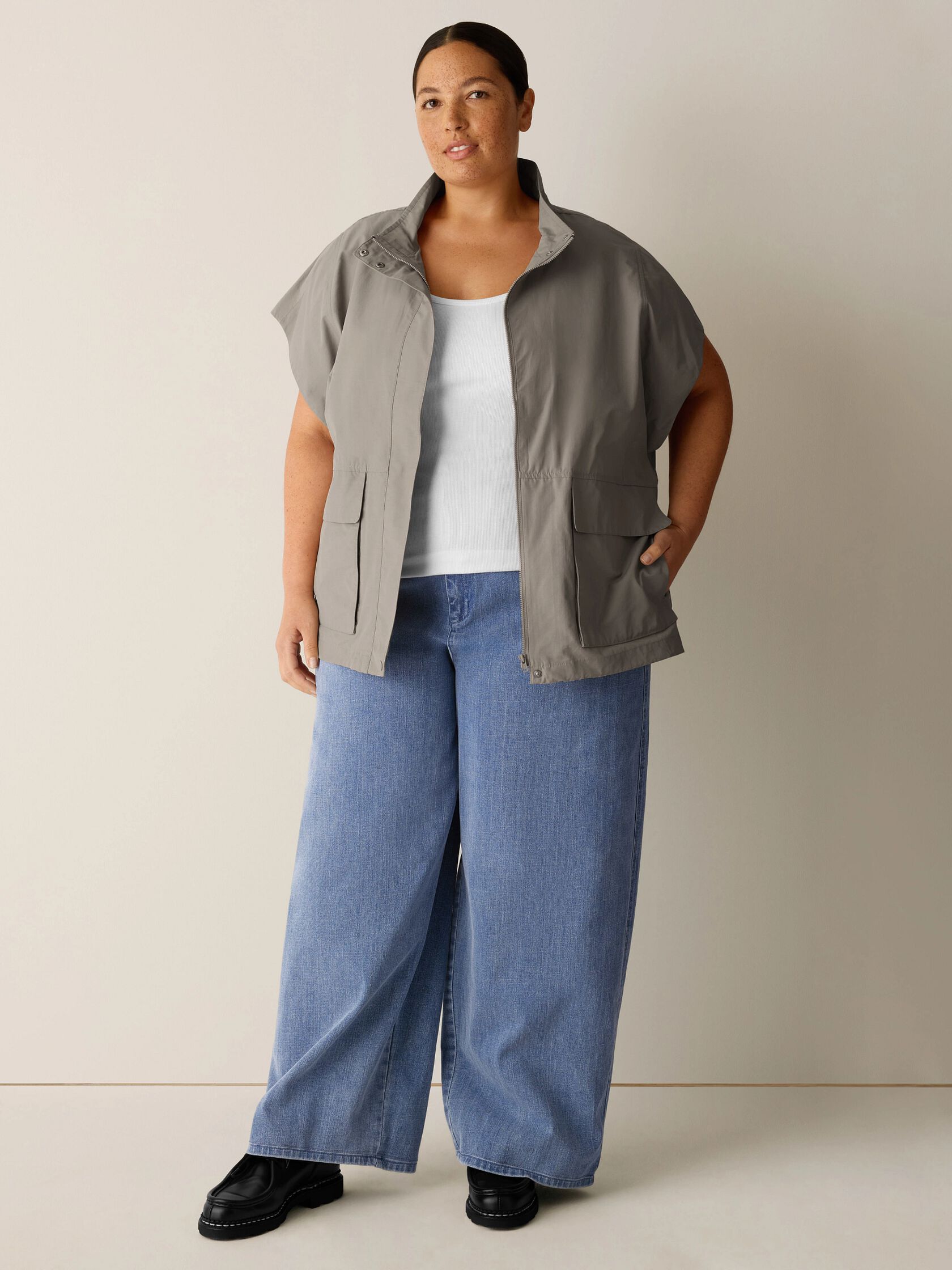 Light Cotton Nylon High Collar Vest