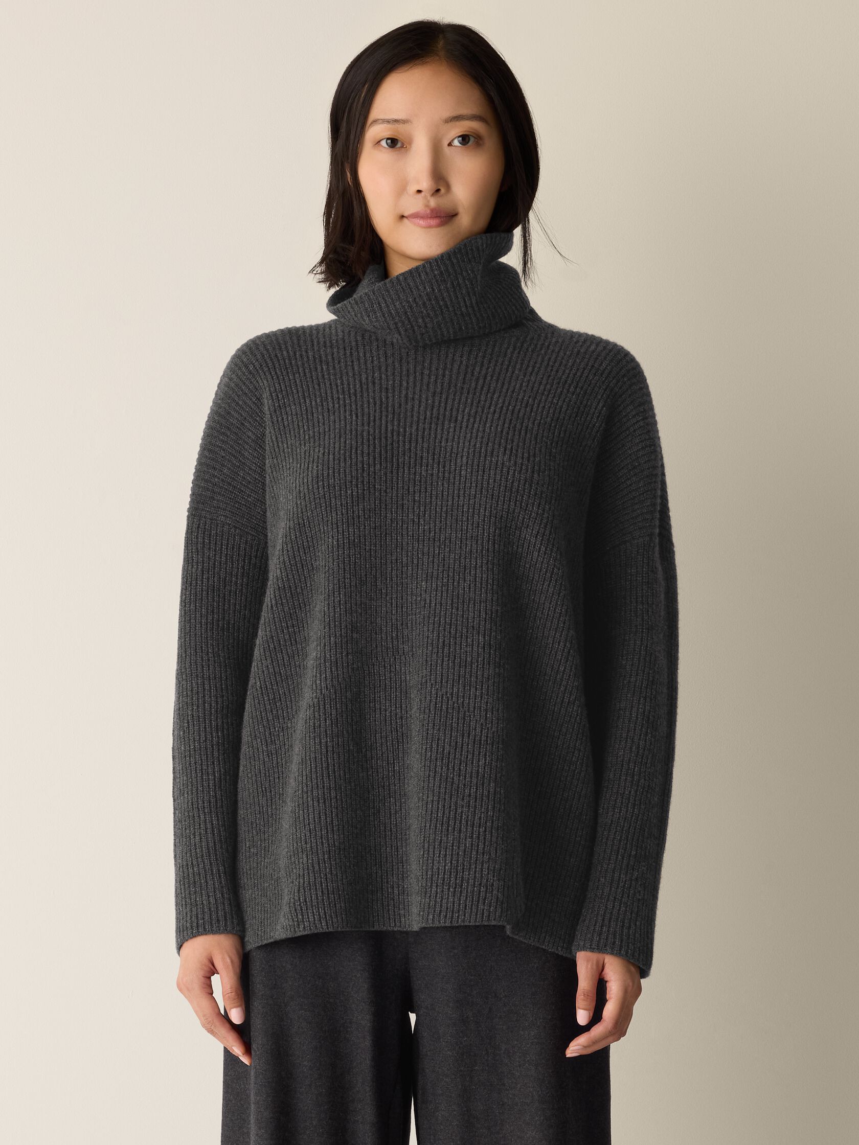 Recycled Wool Cashmere Turtleneck Top
