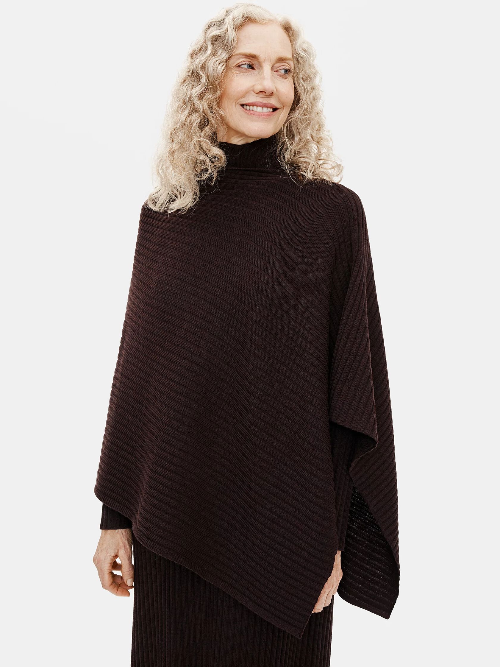 Merino Poncho in Regenerative Wool