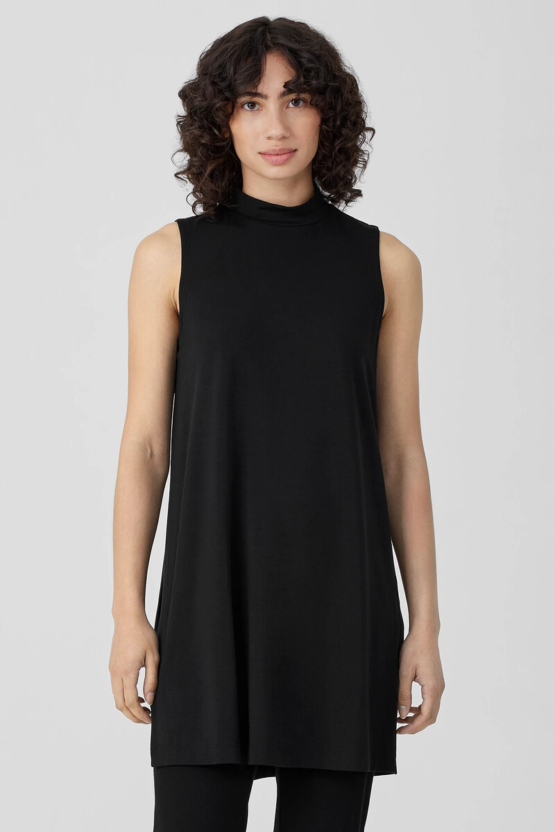 V-Neck Hardware One-Piece Swimsuit V-Neck Hardware One-Piece Swimsuit