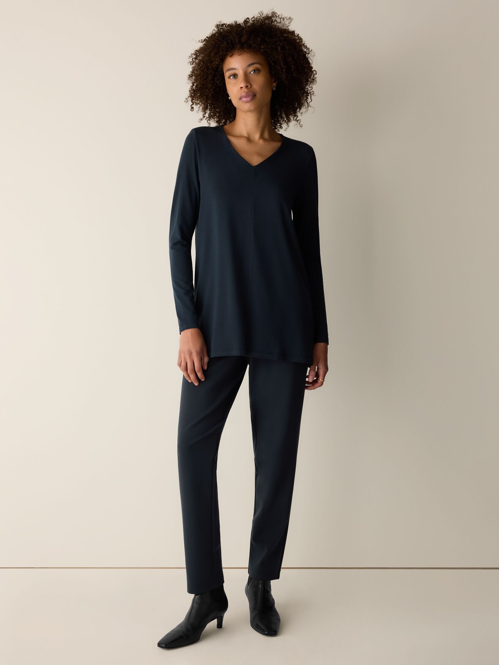 Fine Stretch Jersey Knit V-Neck Long Top