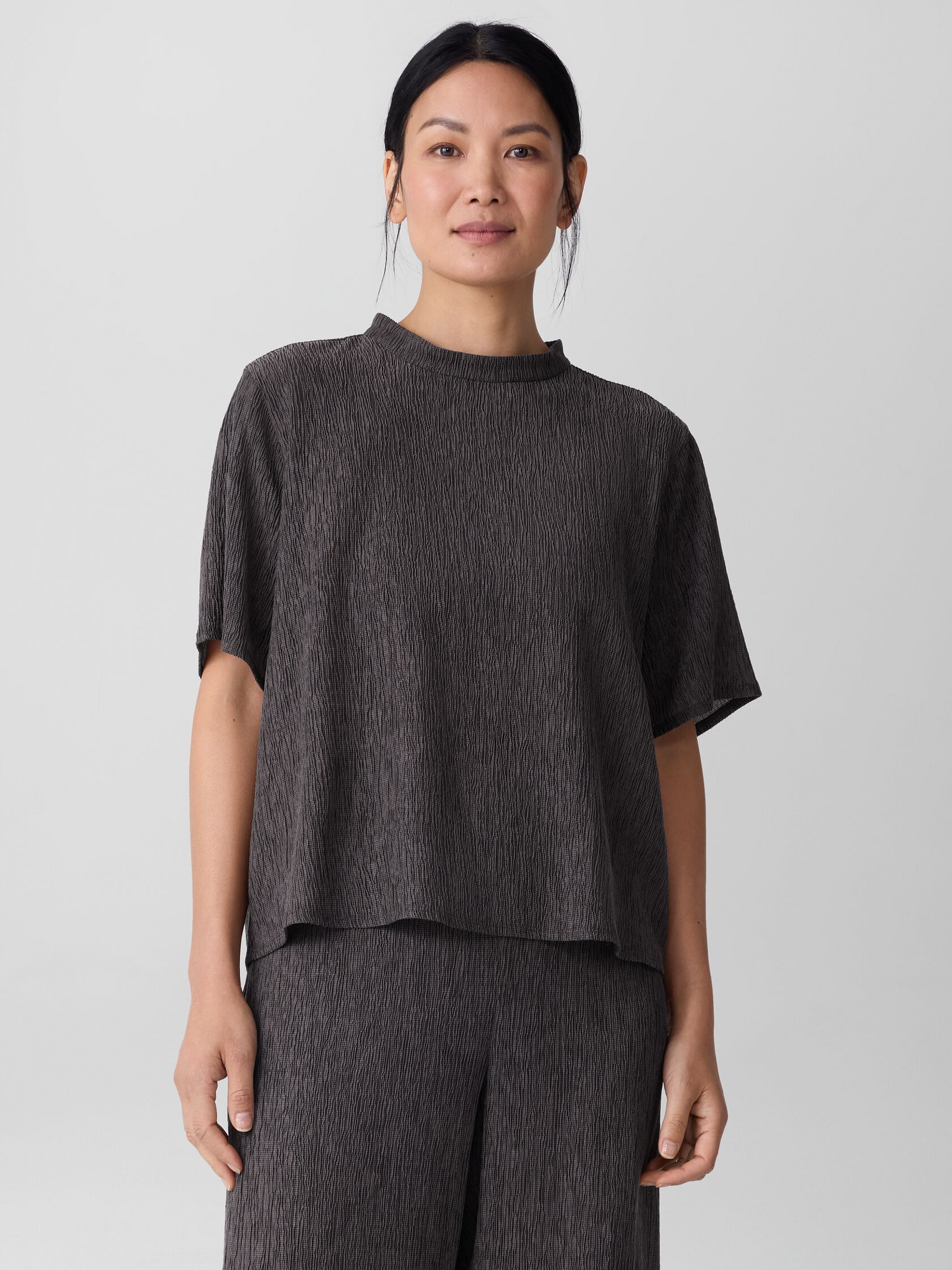 Woven Plissé Mock Neck Top