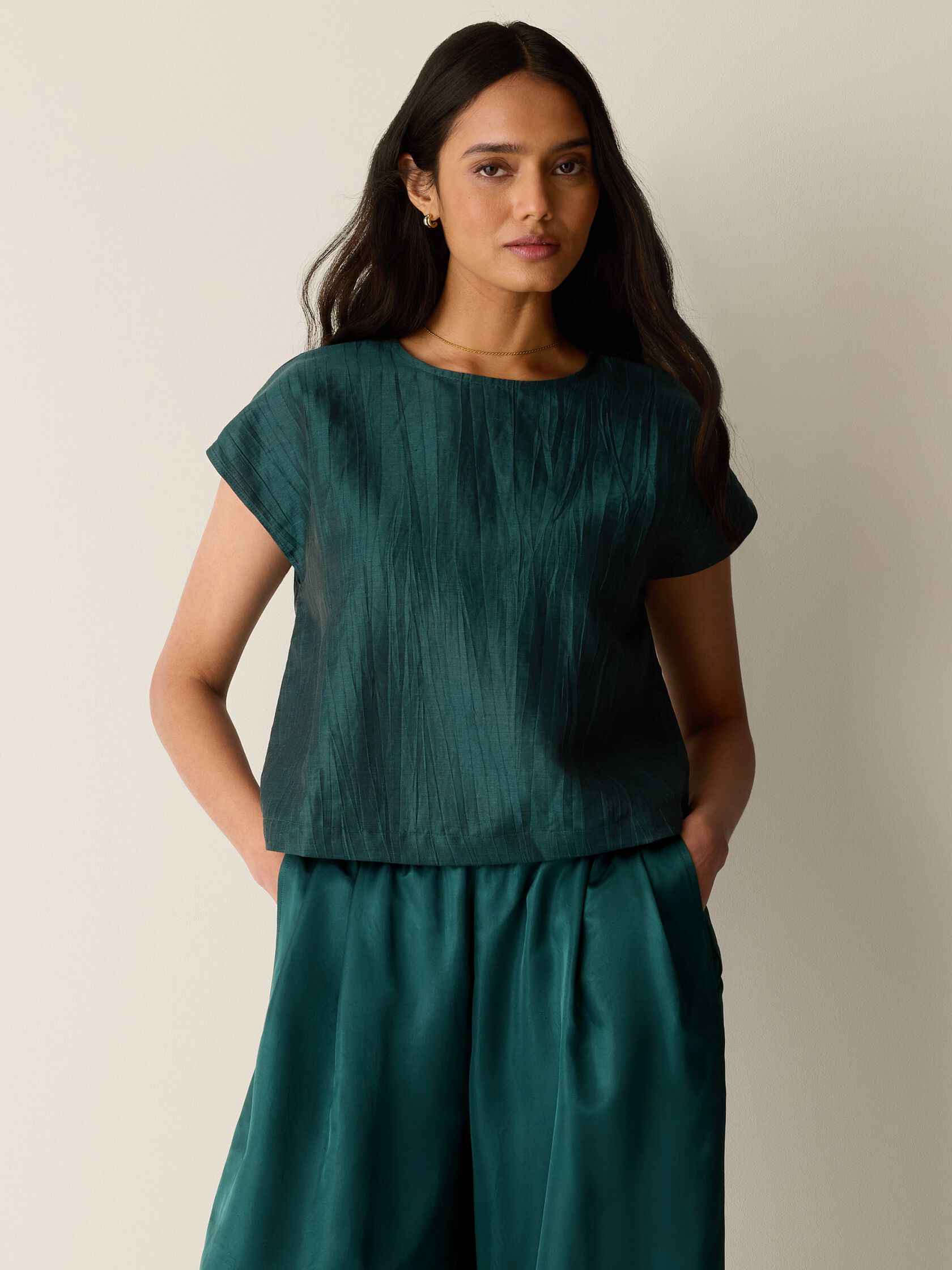 Linen Sheen Square Top