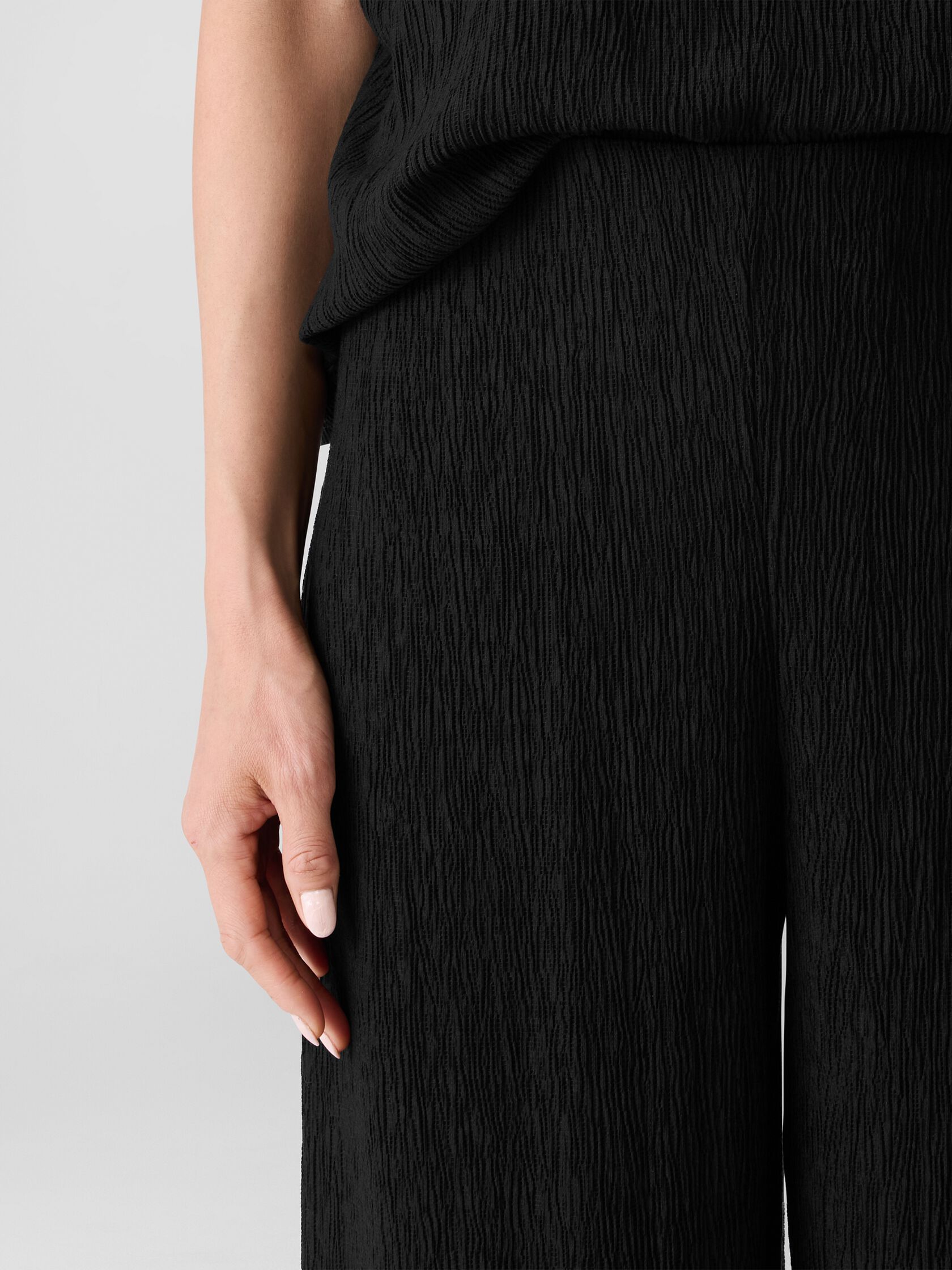 Woven Plissé Wide-Leg Pant