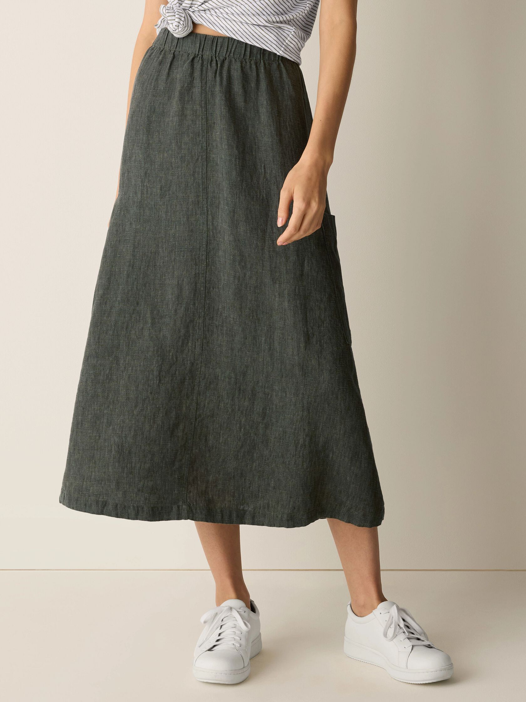 Washed Organic Linen D&eacute;lav&eacute; Cargo Skirt