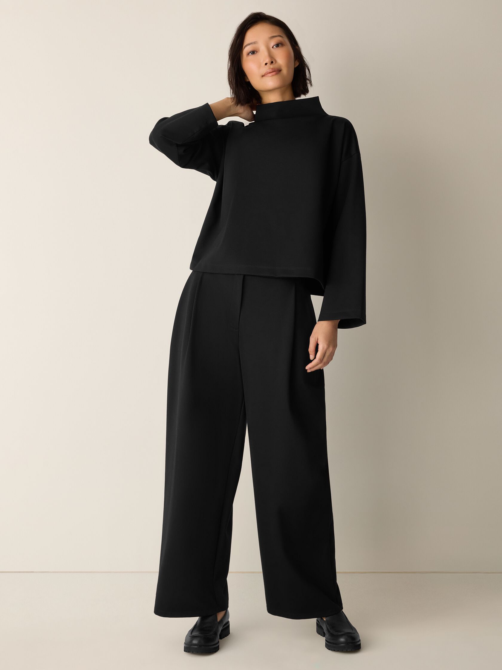 Lightweight Ponte Pleated Wide-Leg Pant