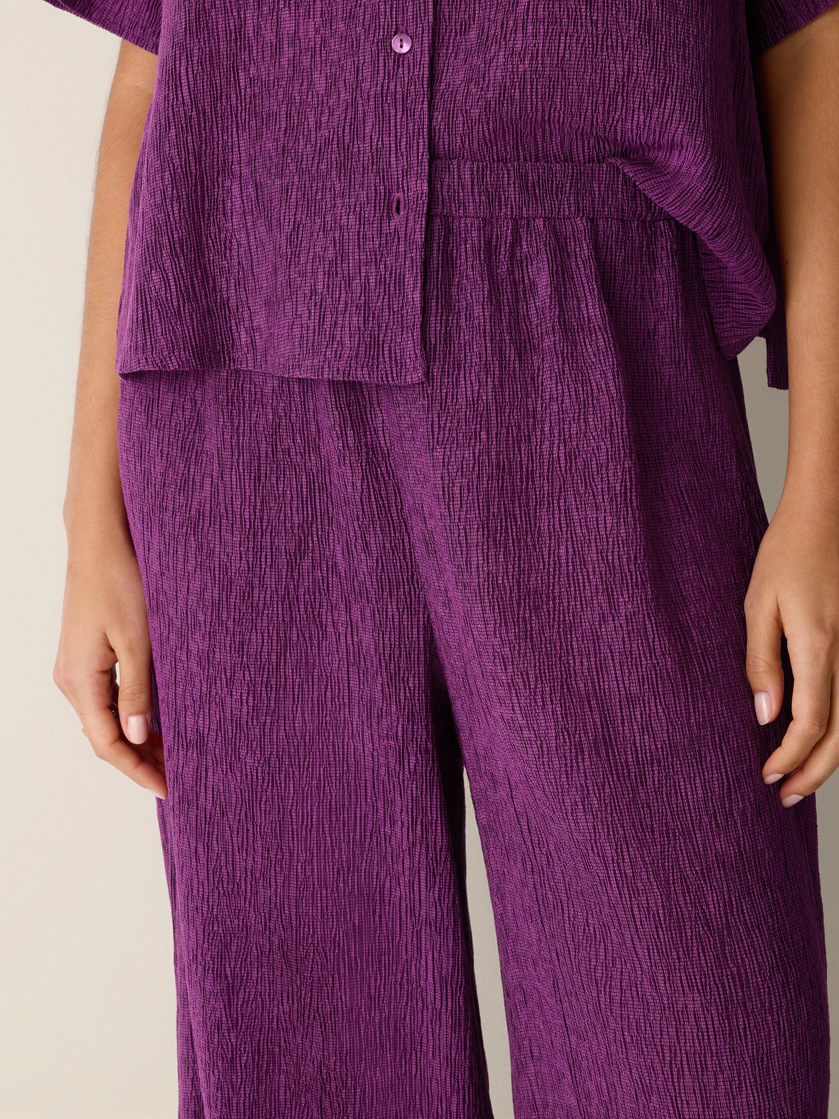 Woven Pliss&eacute; Wide-Leg Pant
