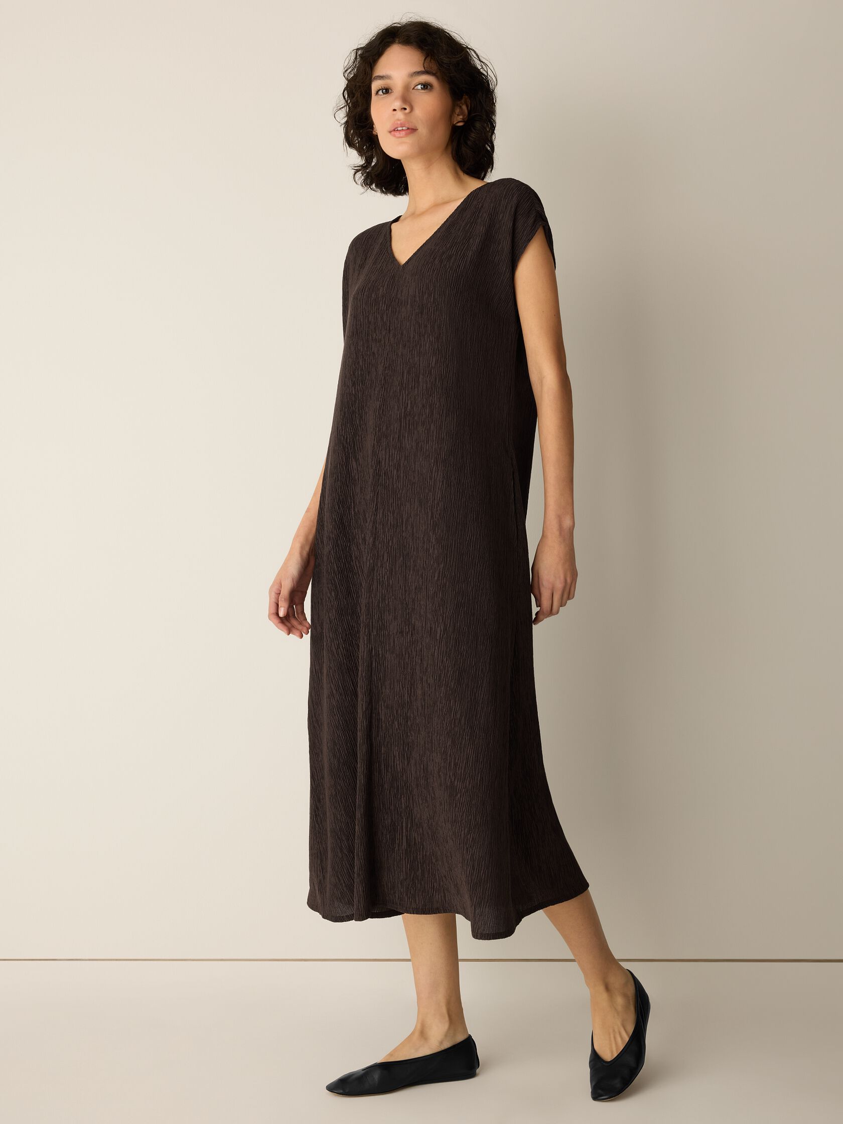 Woven Pliss&eacute; V-Neck Dress