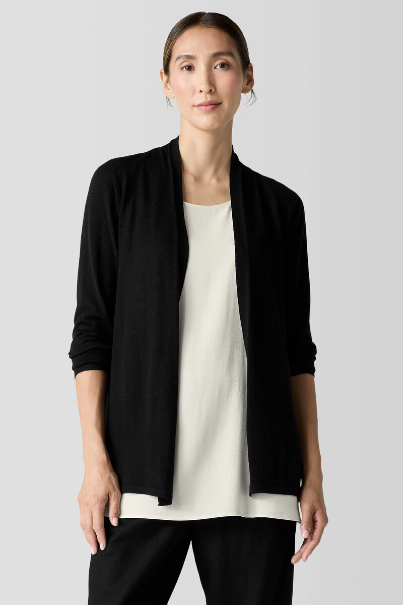 Fine Merino Cardigan in Regenerative Wool Fine Merino Cardigan in Regenerative Wool
