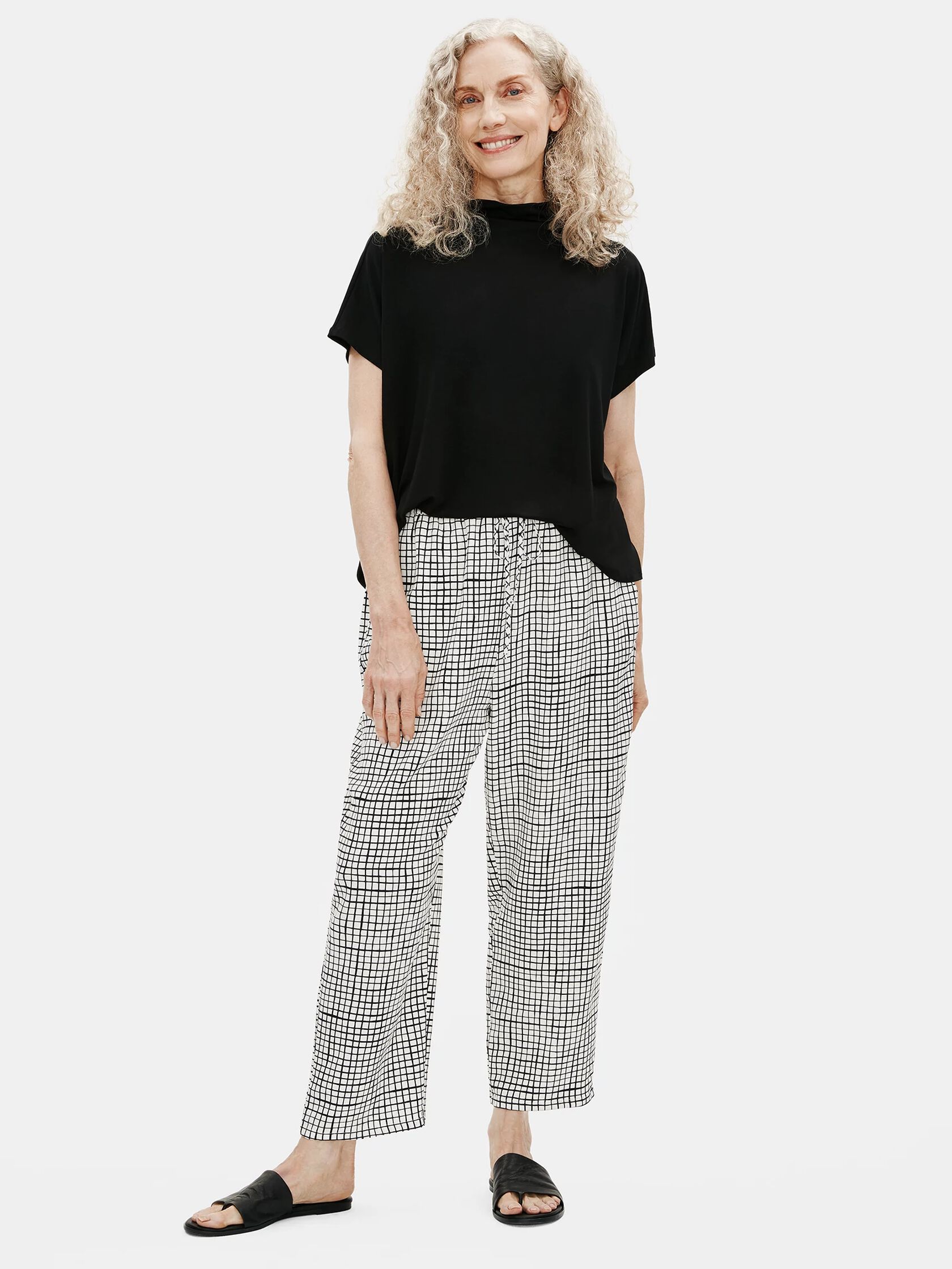 Textured Crepe Grid Slouchy Cropped Pant