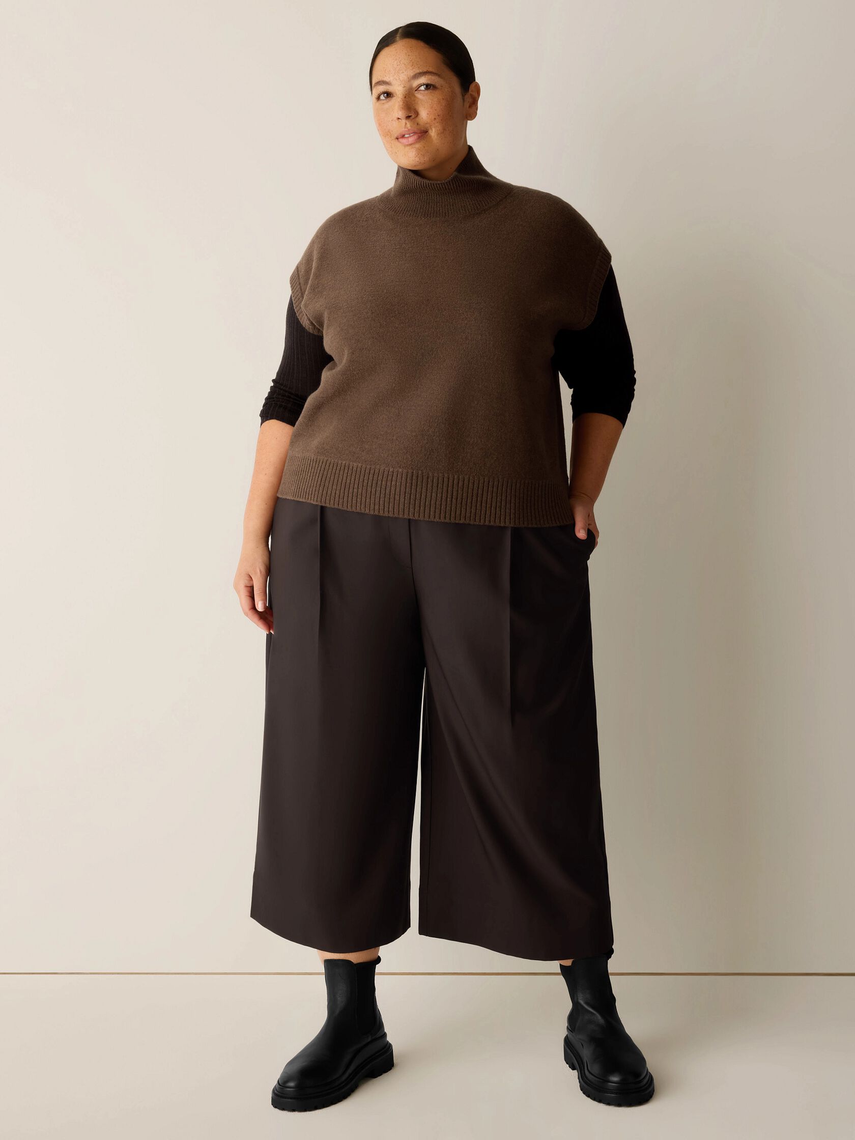 Seasonless Wool Pleated Culotte