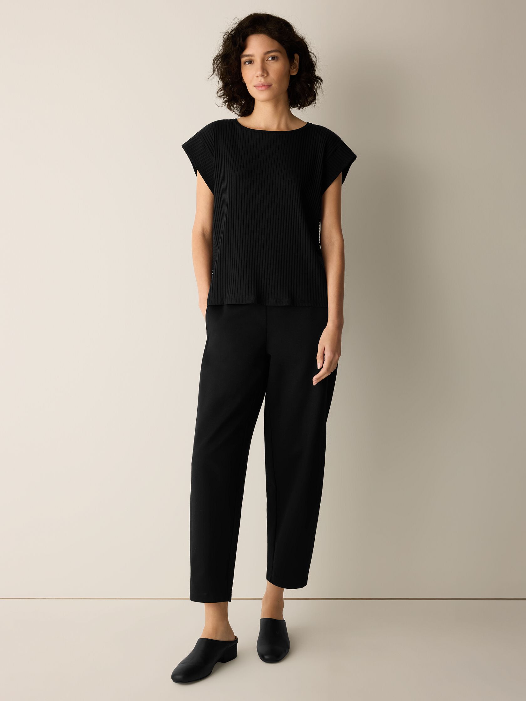 Textured Stretch Rib Round Neck Top
