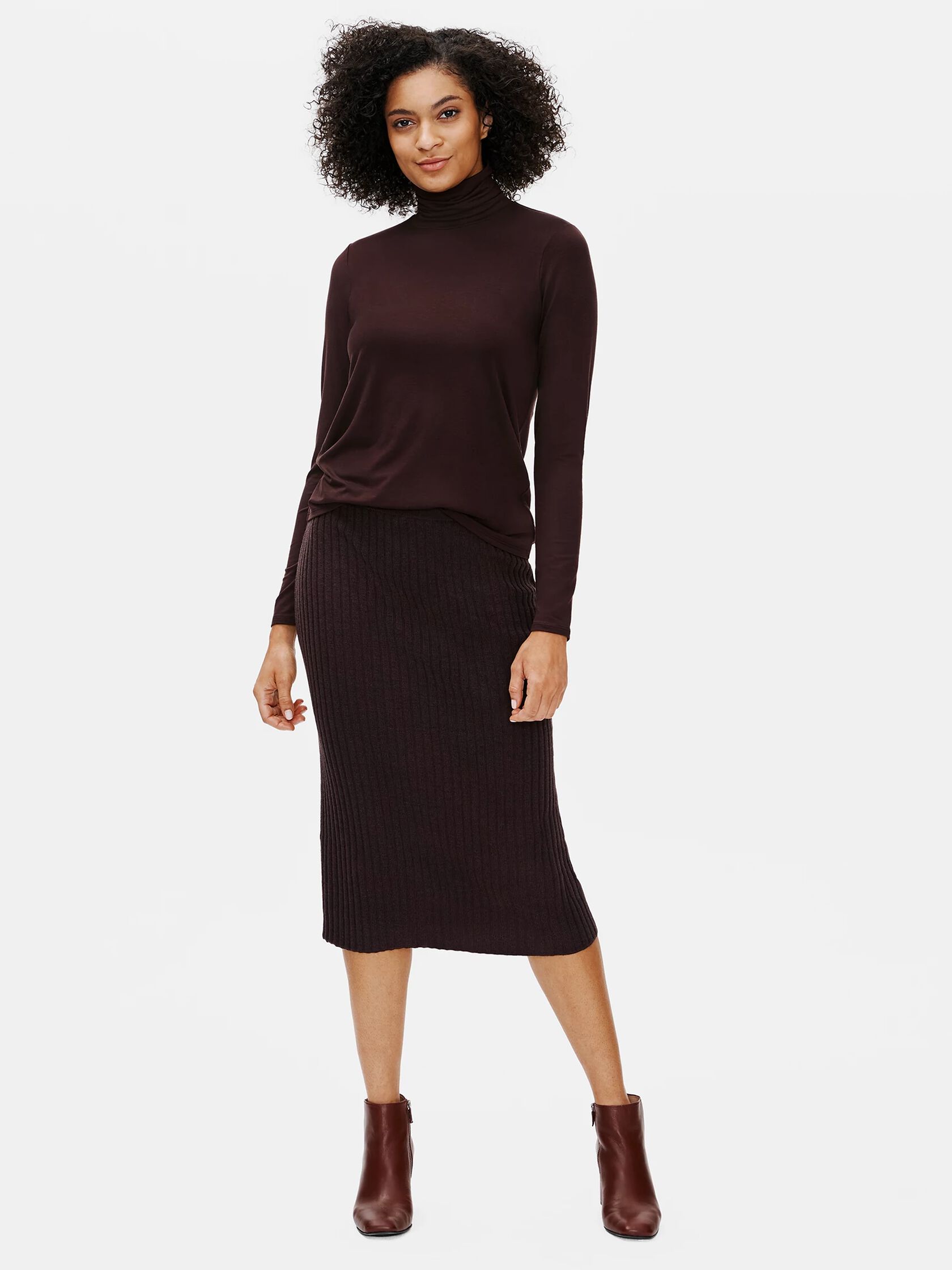 Merino Pencil Skirt in Regenerative Wool