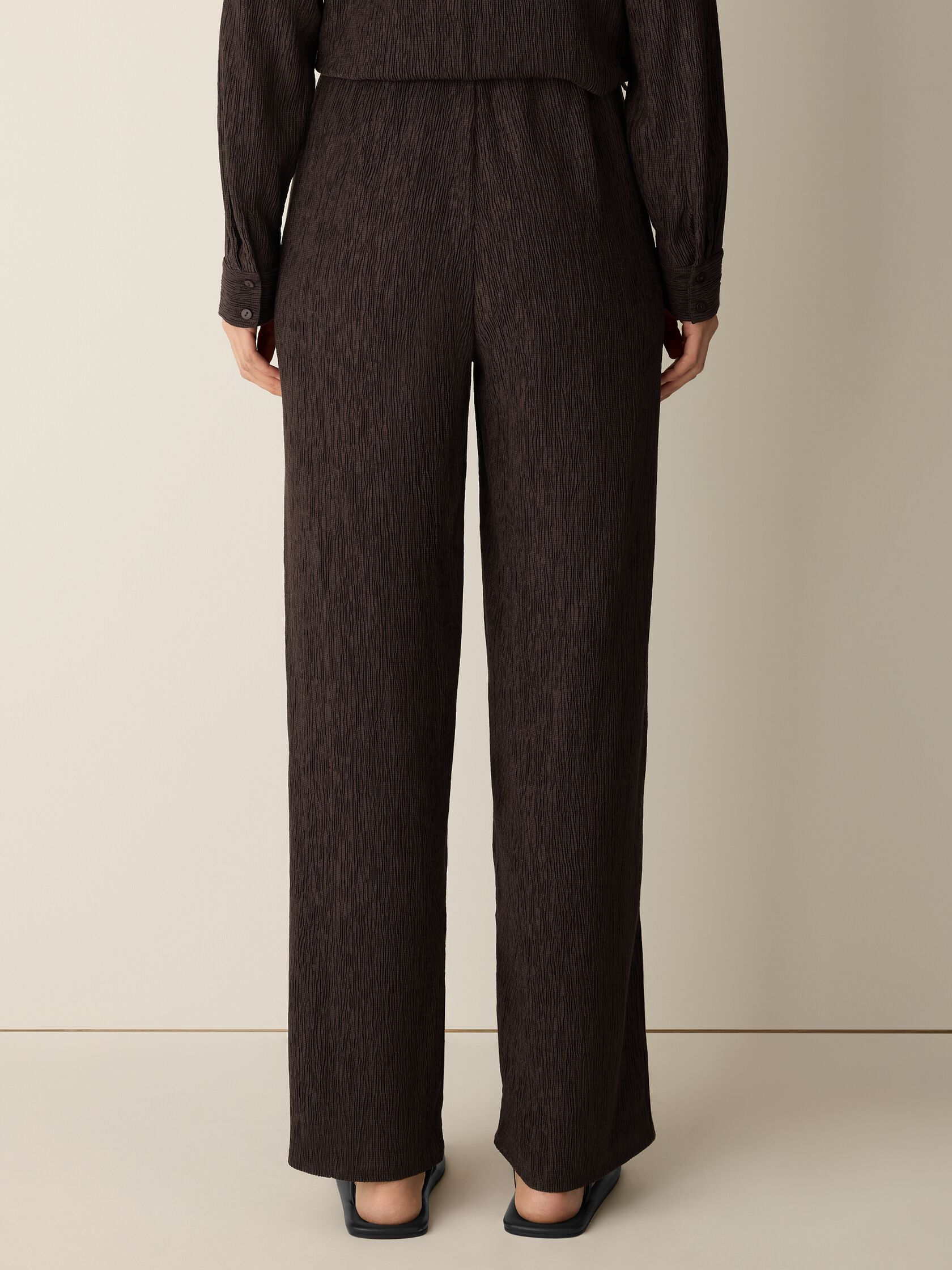 Woven Pliss&eacute; Straight Pant