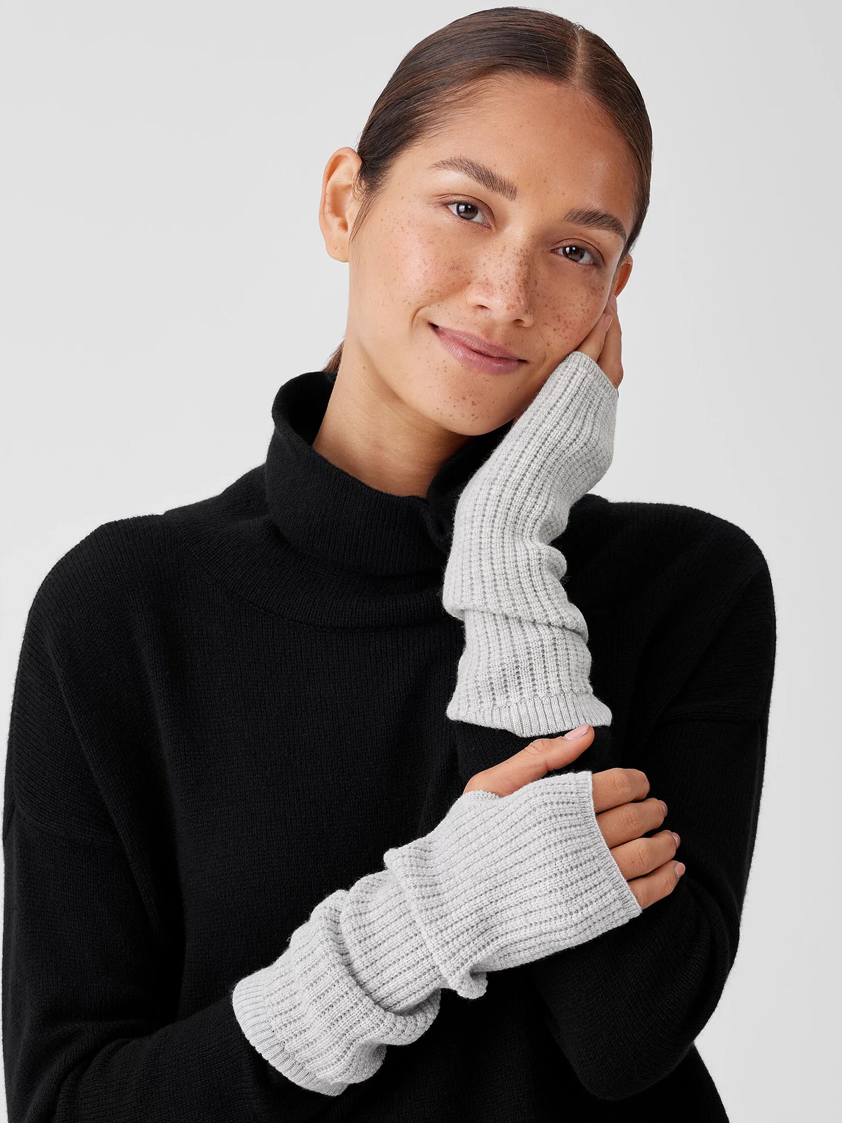 Merino Thermal Rib Glovelettes in Regenerative Wool