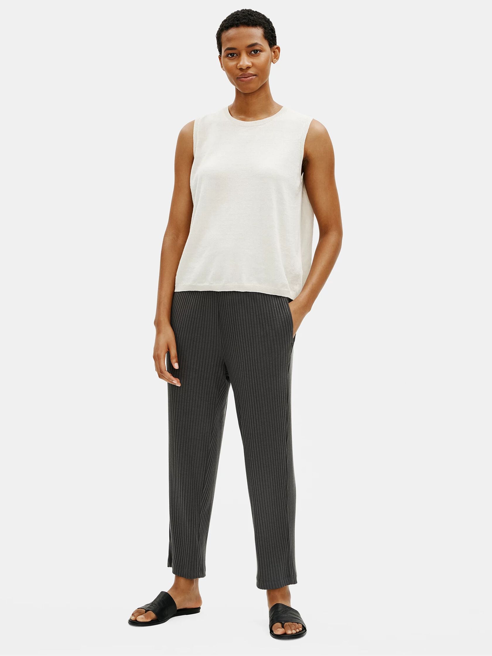 Textured Stretch Rib Tapered Ankle Pant