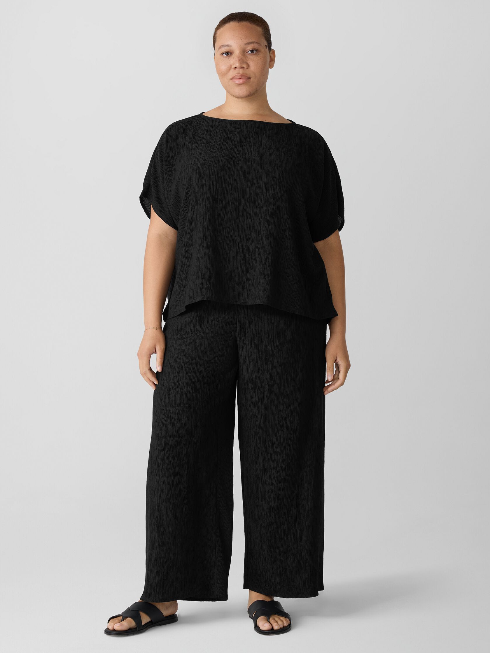 Woven Plissé Wide-Leg Pant