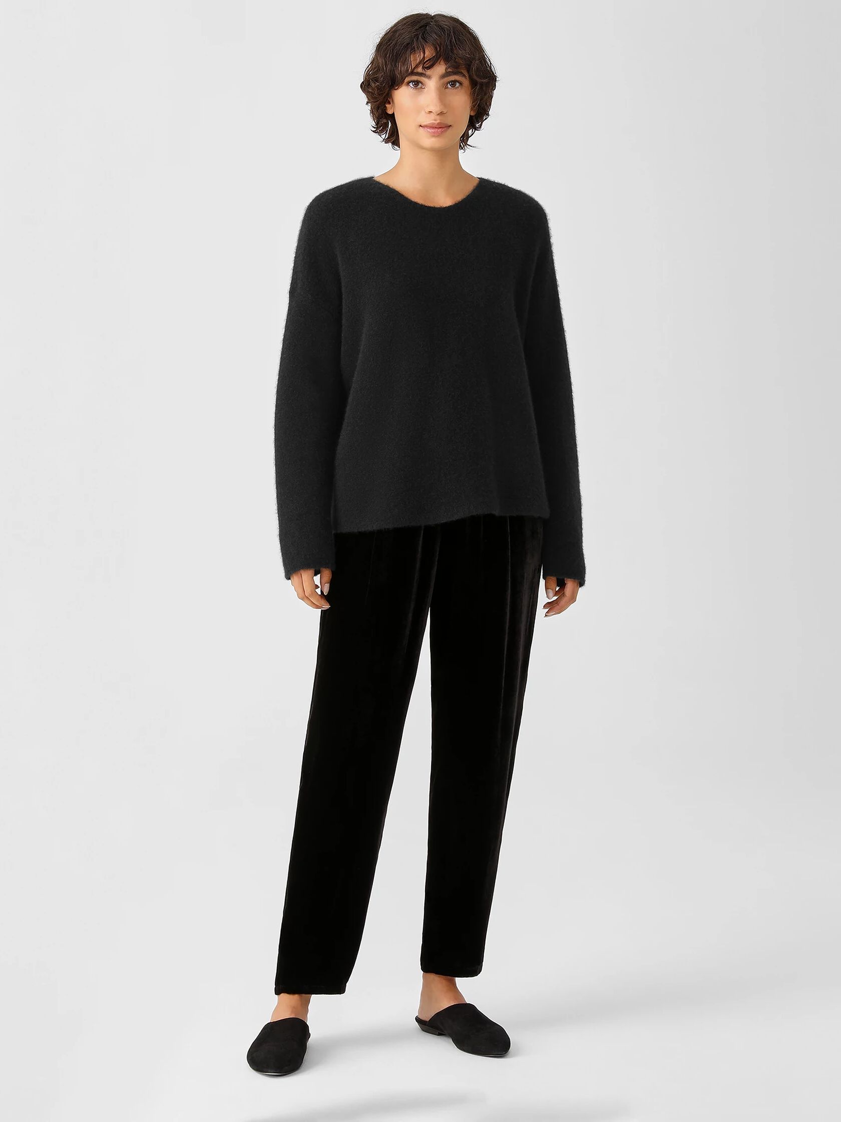 Velvet Pleated Tapered Pant