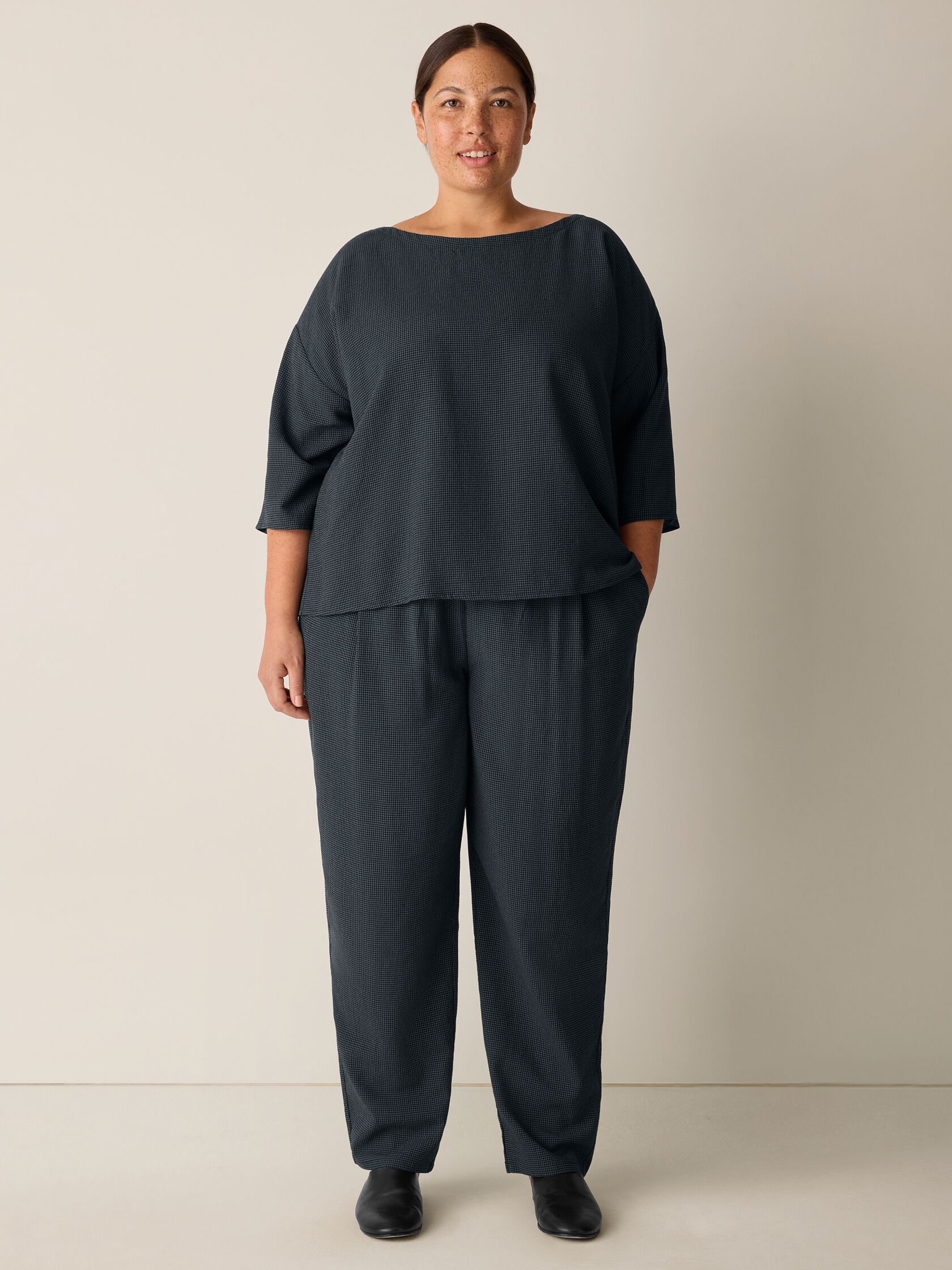 Mini Check Crepe Tapered Pant