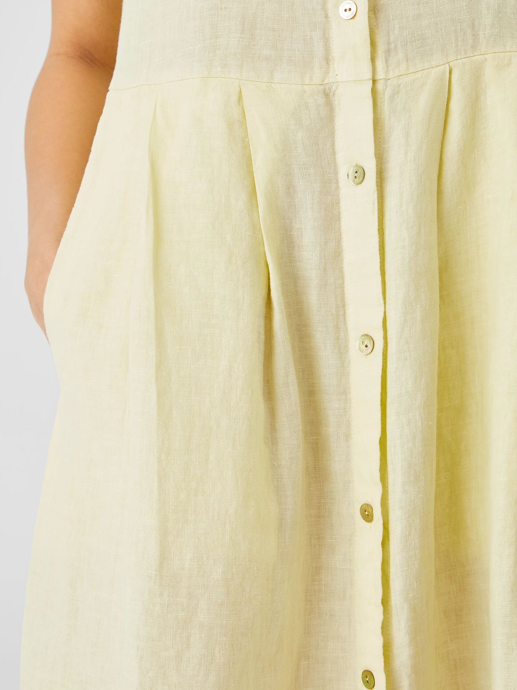 Garment-Dyed Organic Handkerchief Linen Pleated Dress