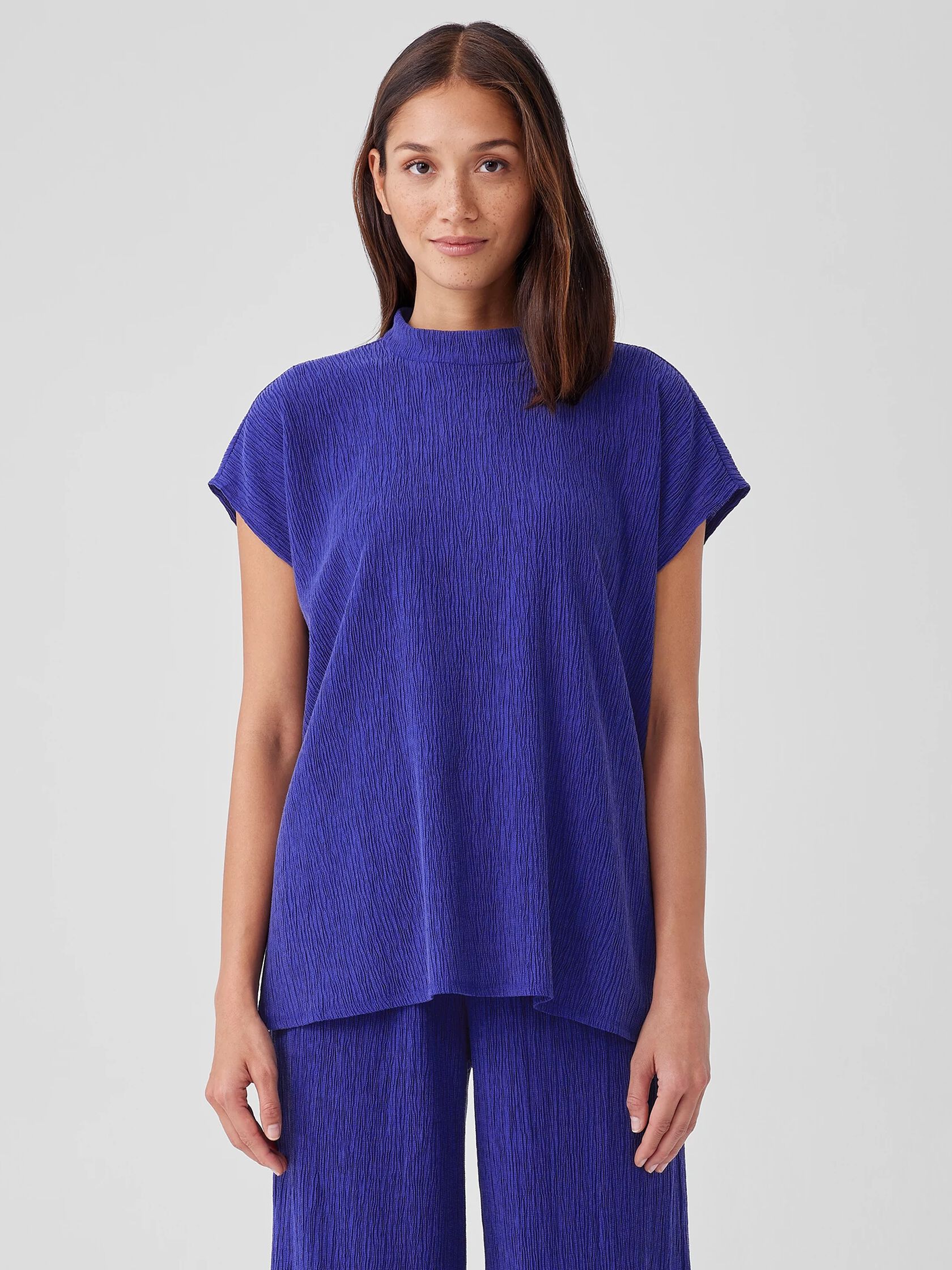 Woven Plissé Mock Neck Top