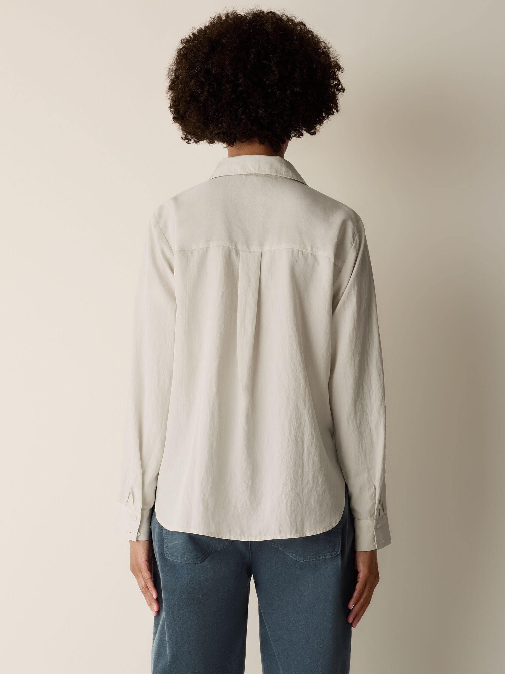 Airy Woven Shirting Classic Collar Shirt