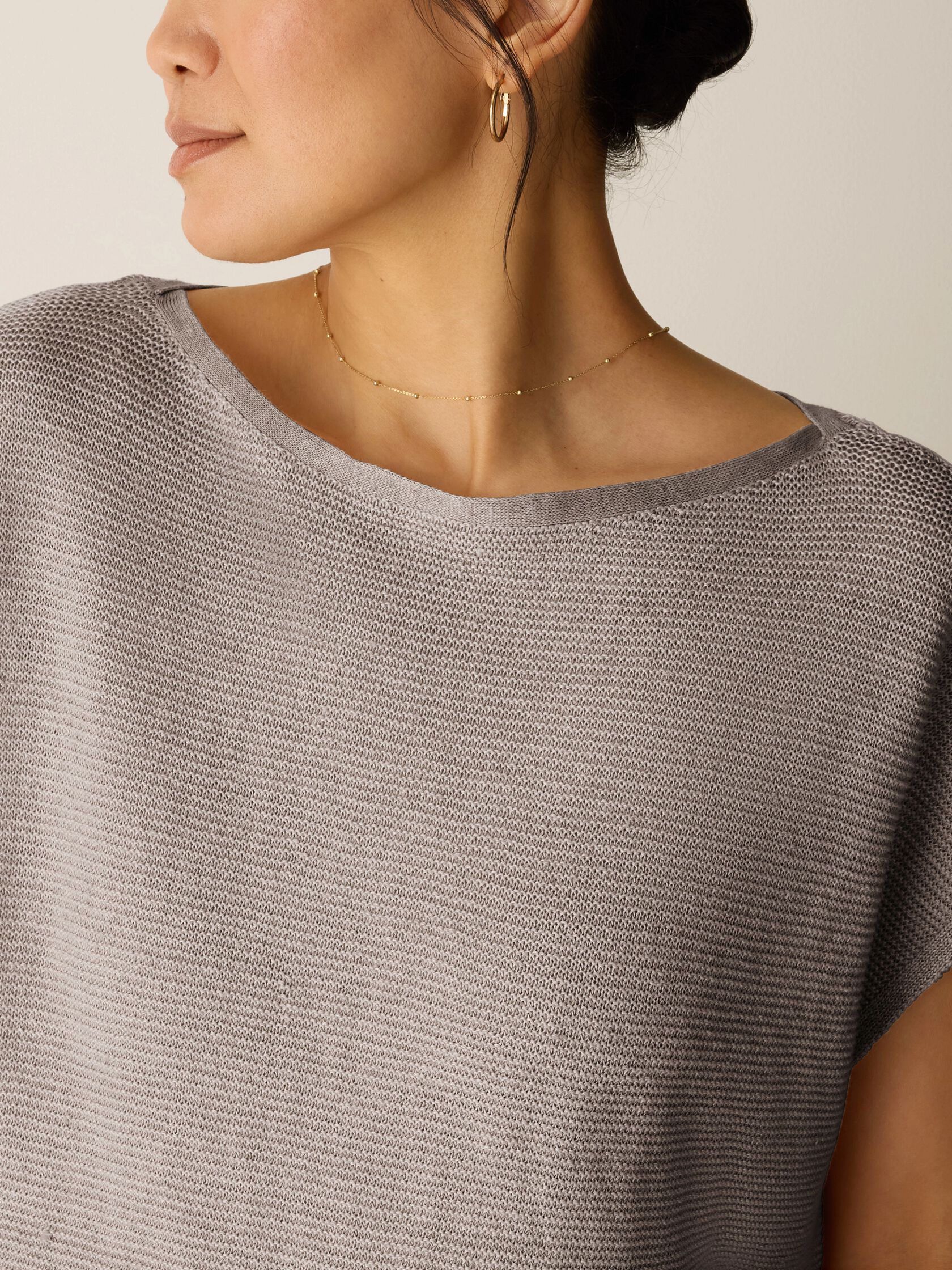 Organic Linen D&eacute;lav&eacute; Square Top