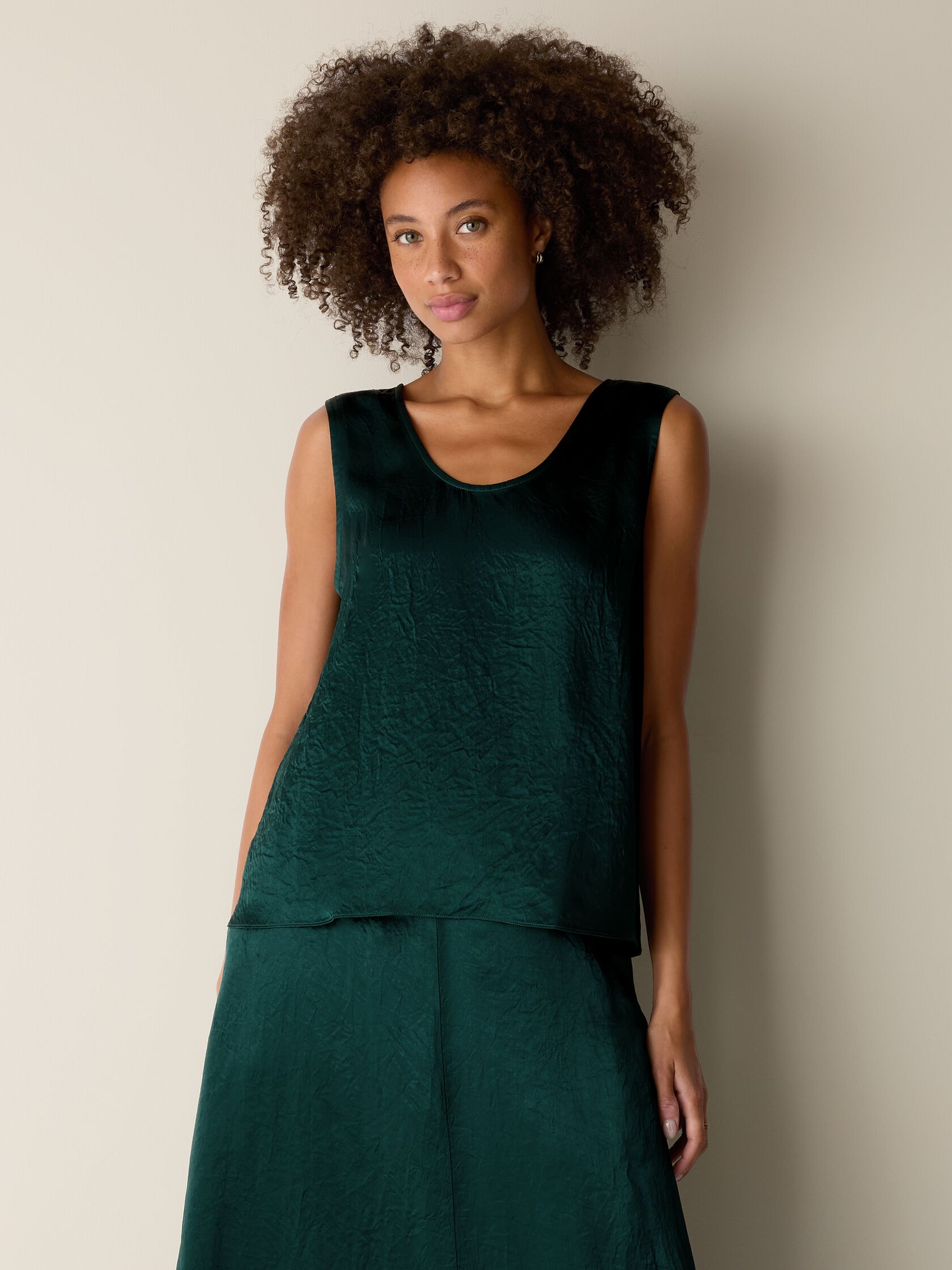 Textured Satin Curved V-Neck Tank