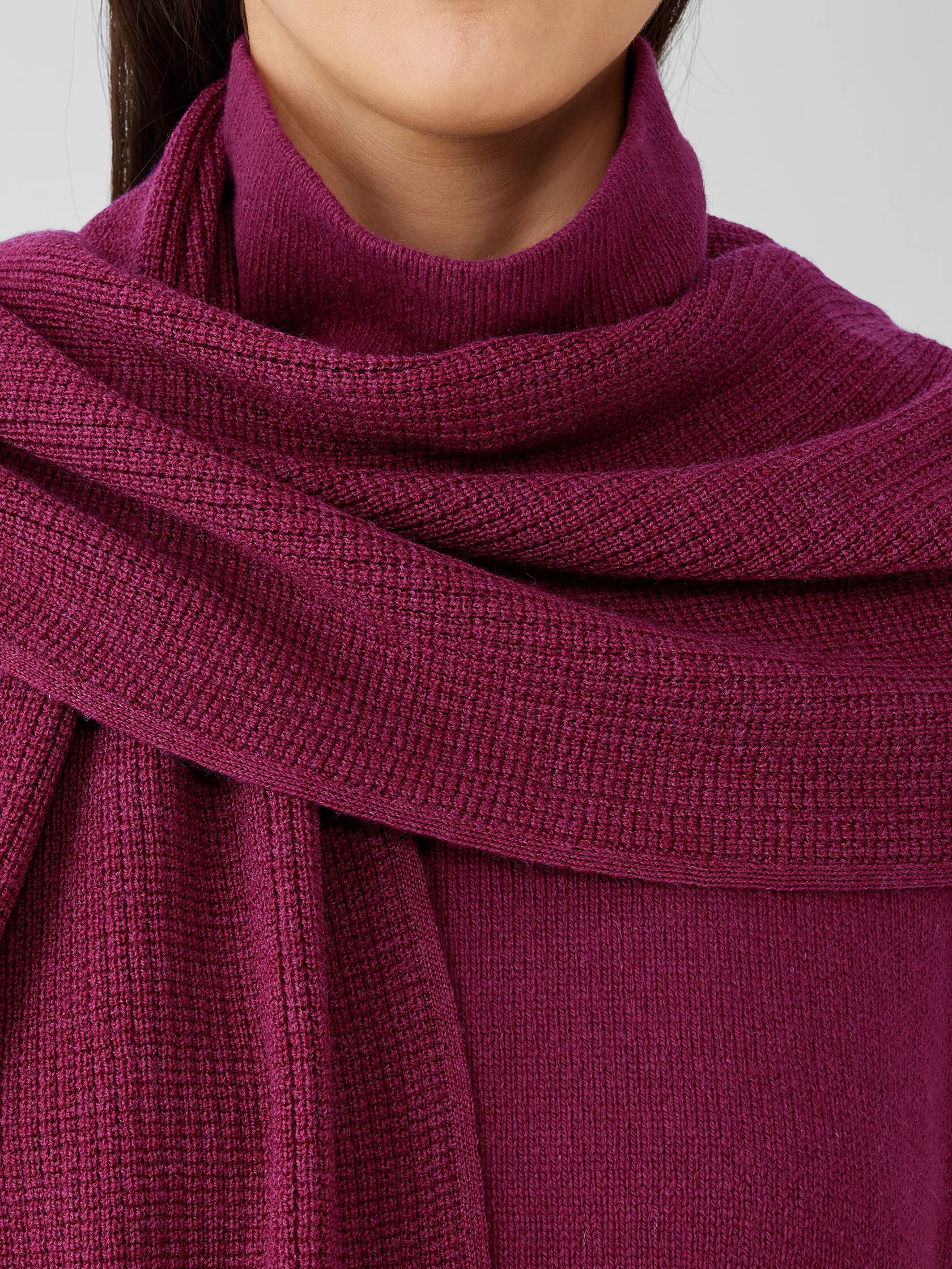 Merino Thermal Rib Scarf in Regenerative Wool