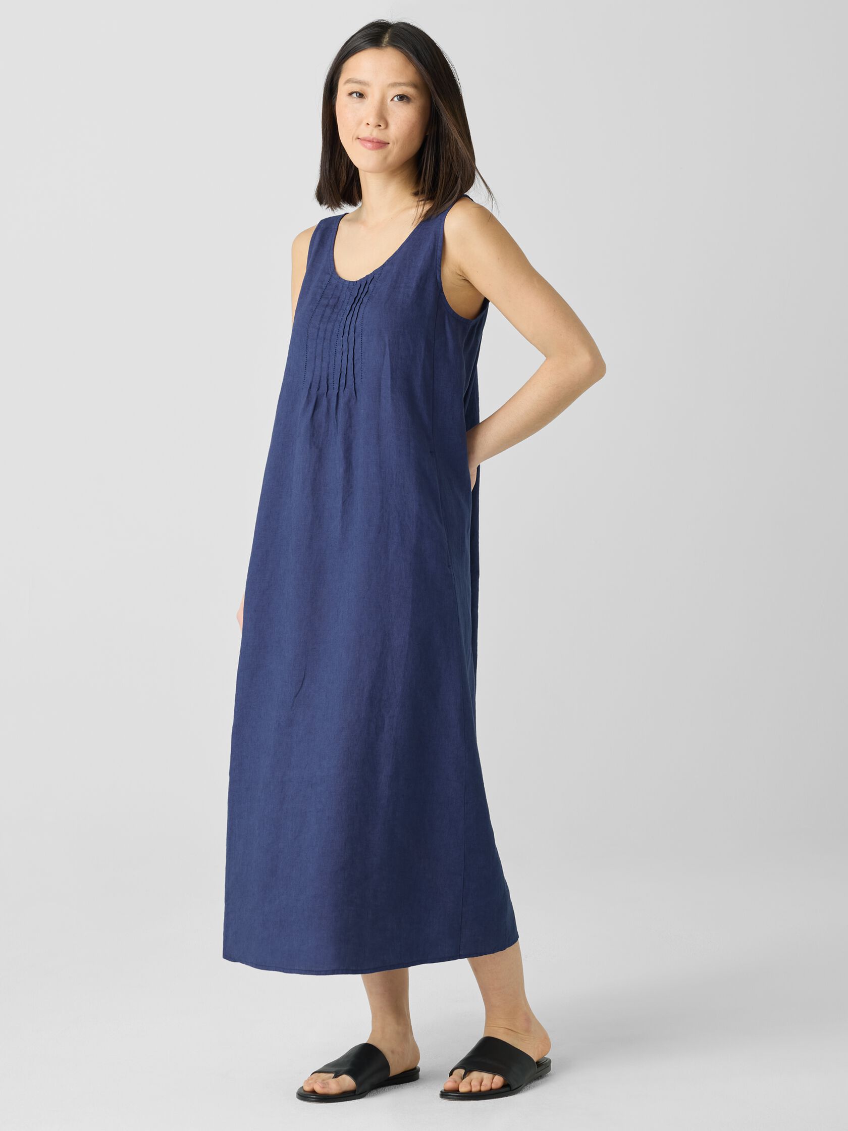 Organic Linen Scoop Neck Dress