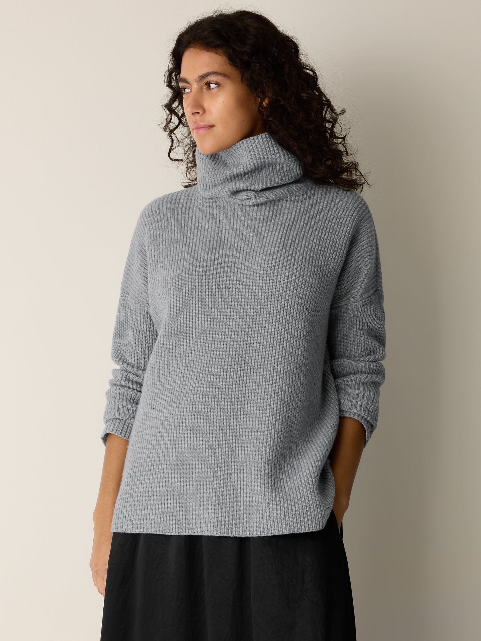 Recycled Wool Cashmere Turtleneck Top