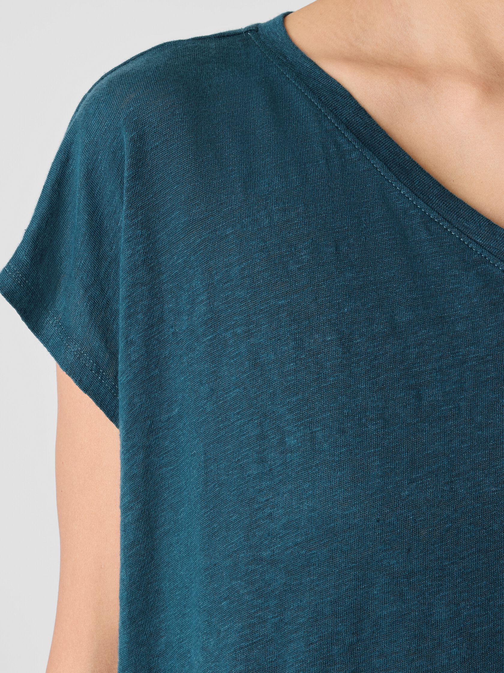 Organic Linen Jersey V-Neck Tee