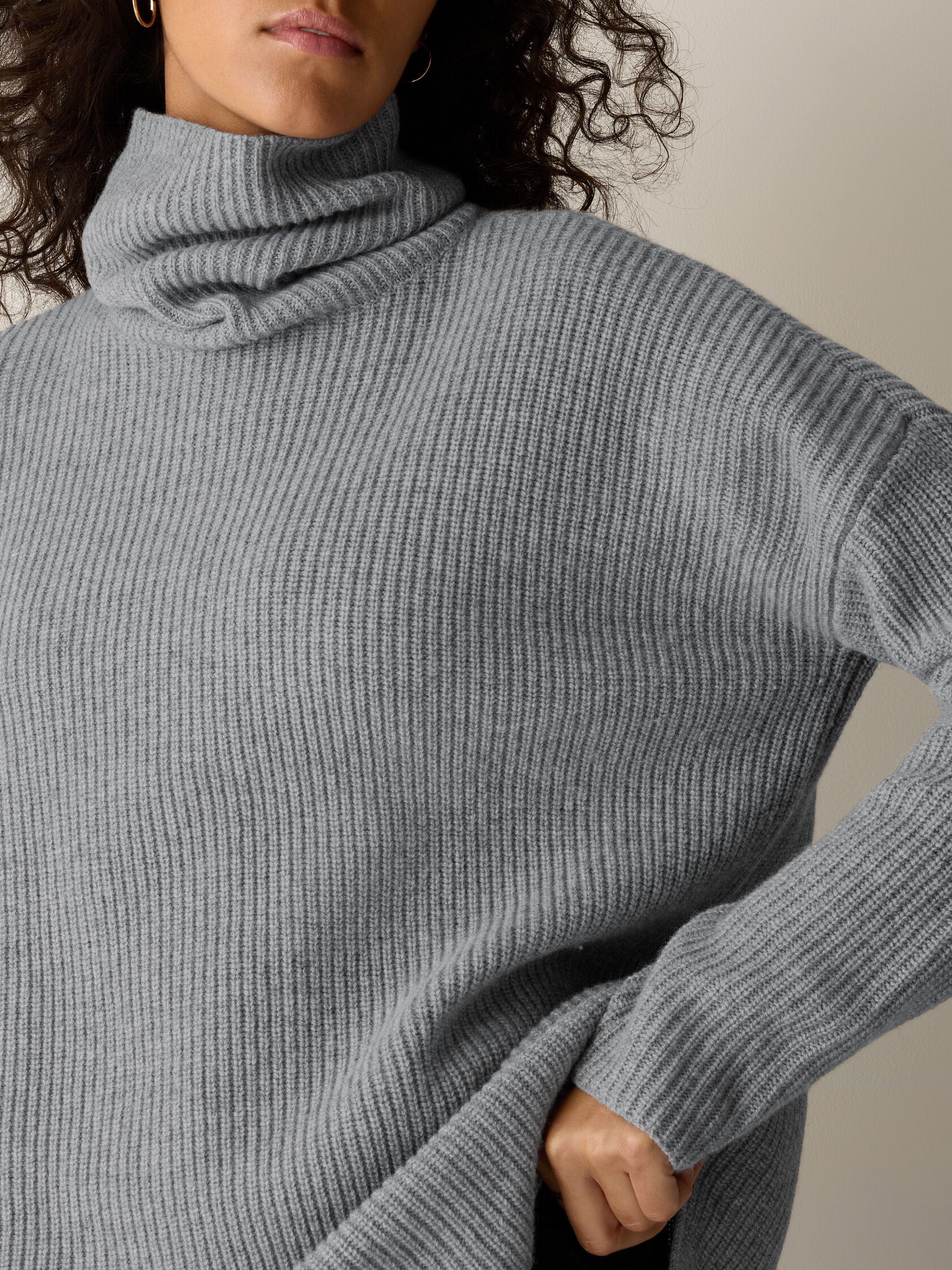 Recycled Wool Cashmere Turtleneck Top
