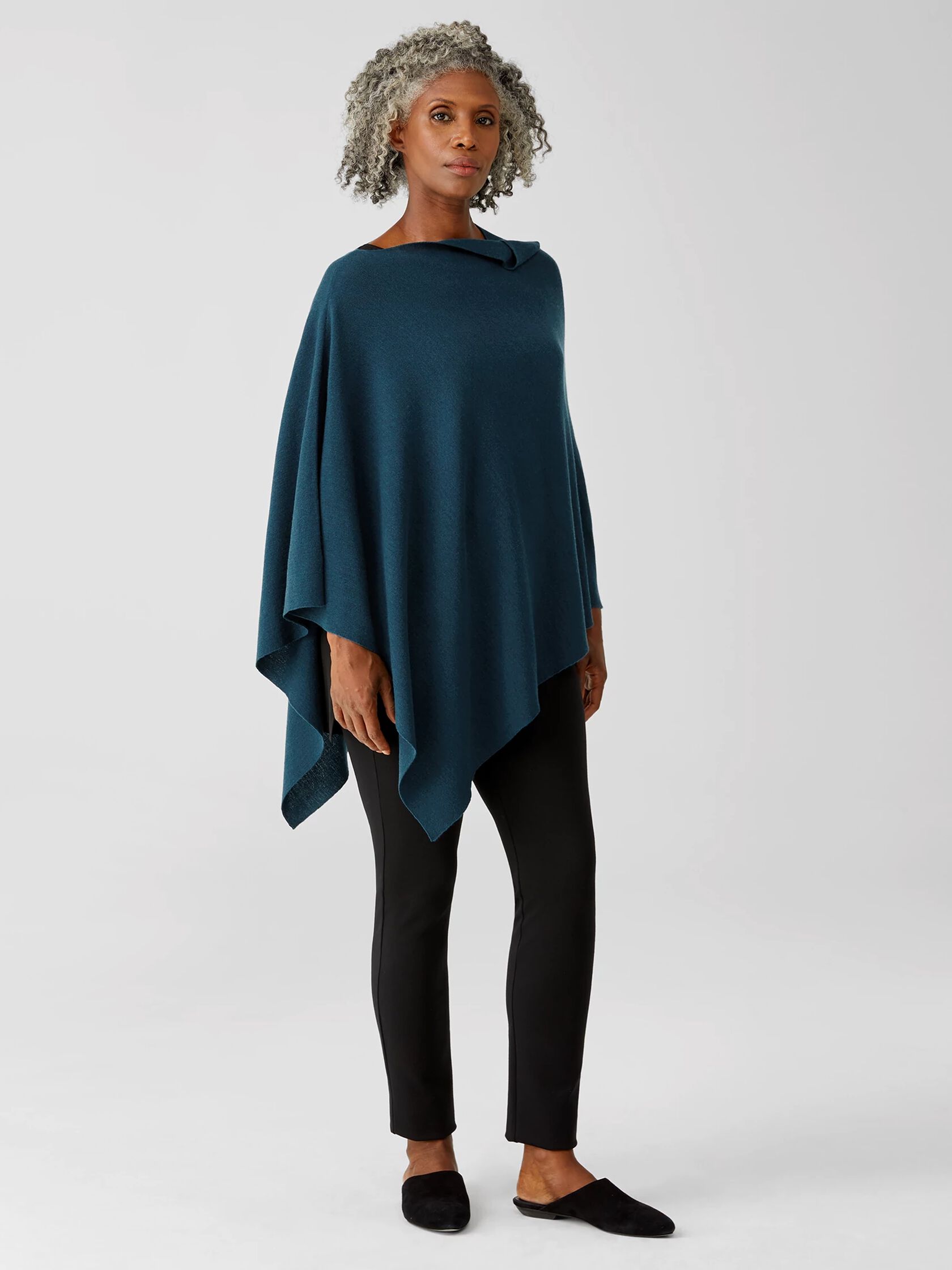 Merino Links Poncho in Regenerative Wool