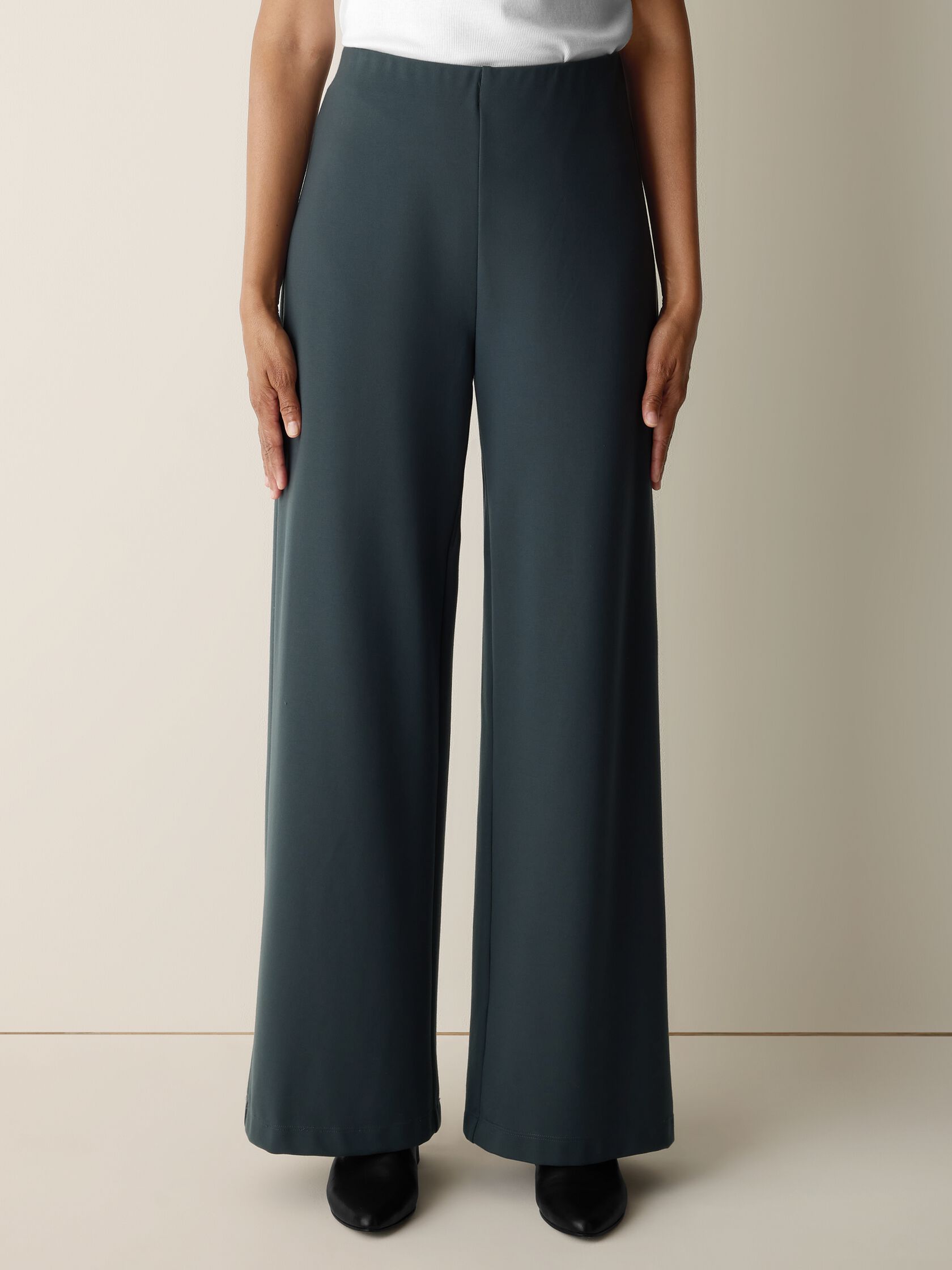 Lightweight Ponte Wide-Leg Pant