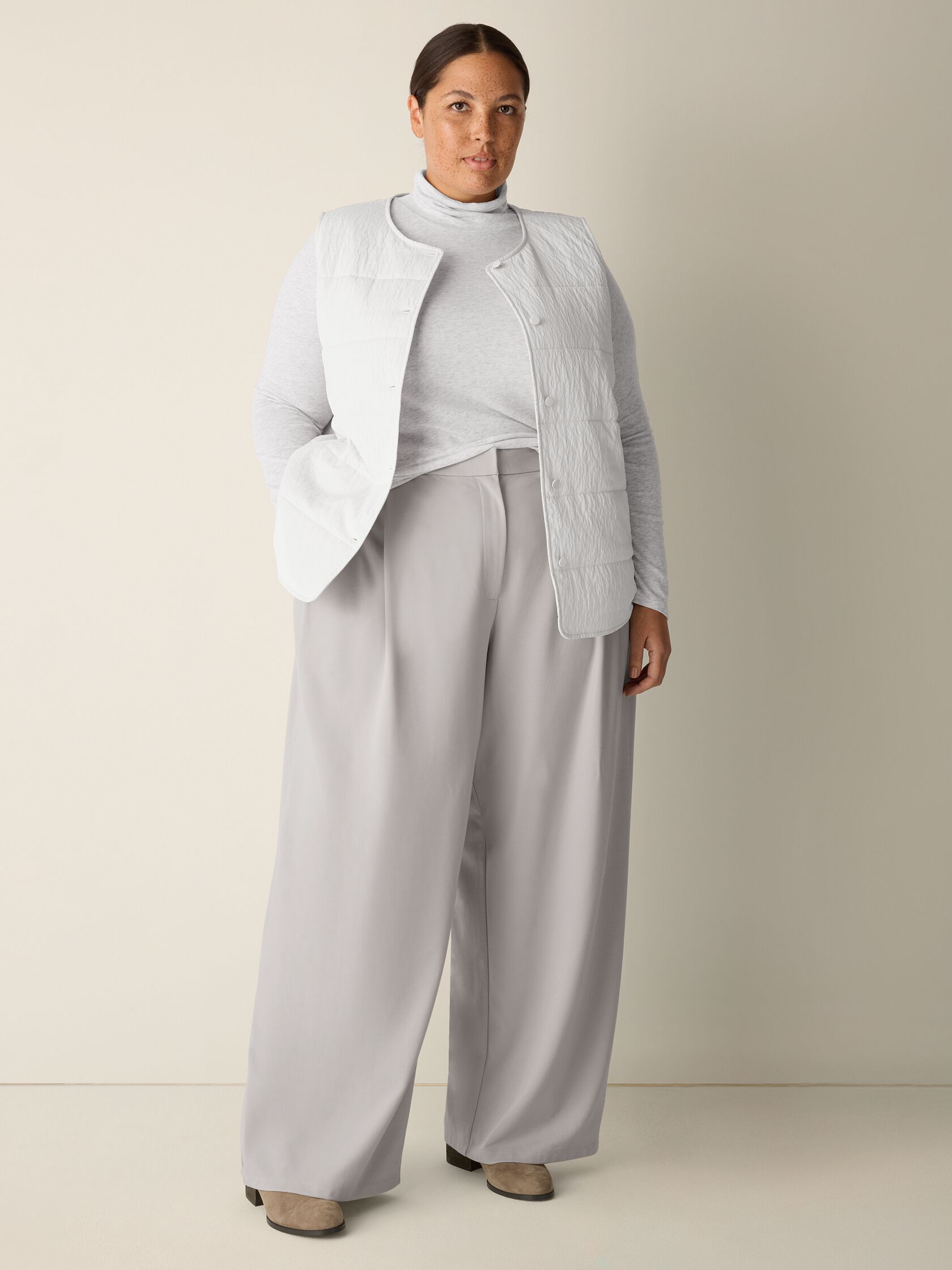 Lightweight Ponte Pleated Wide-Leg Pant