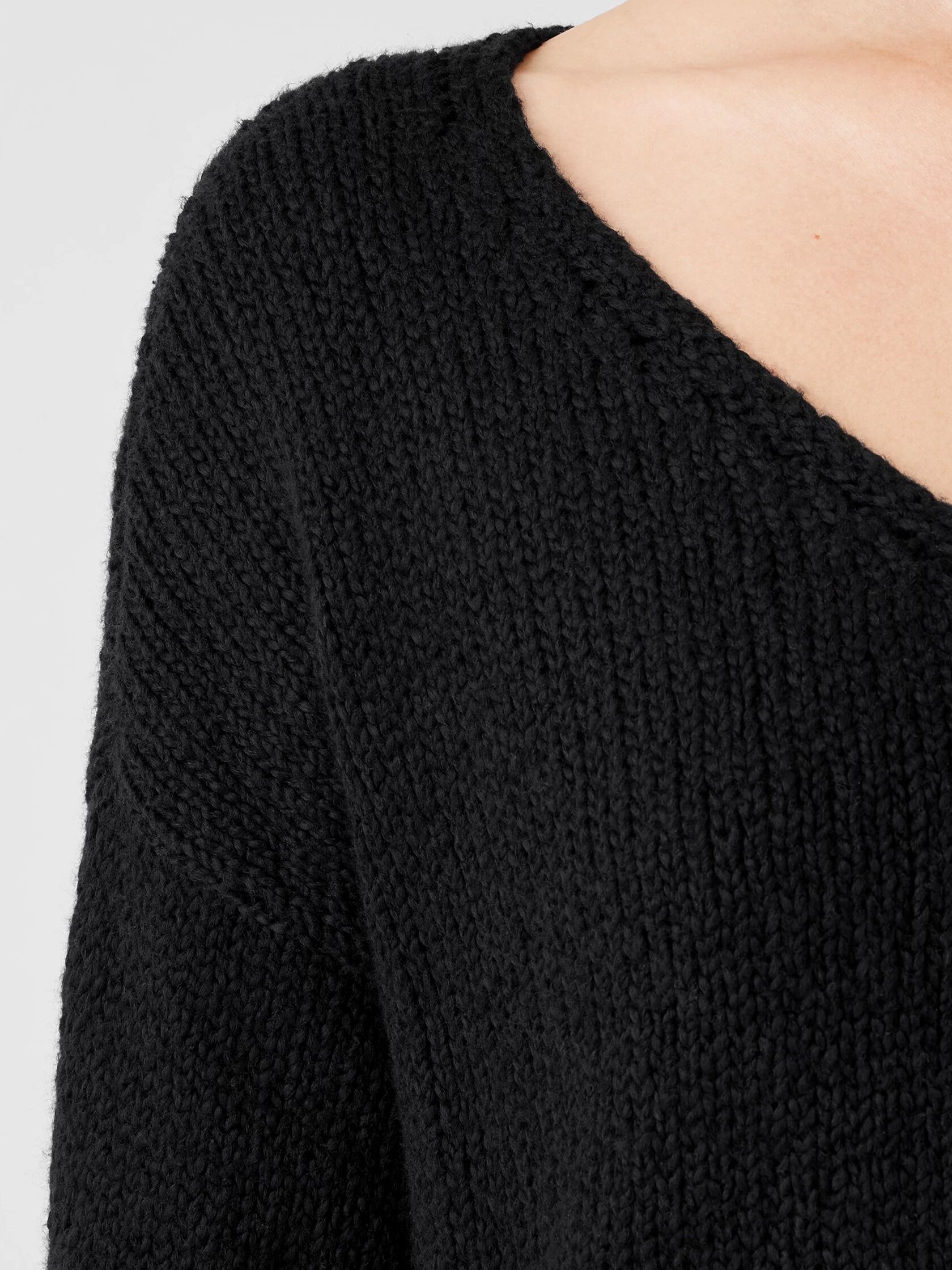 Peruvian Organic Cotton Crimp V-Neck Top