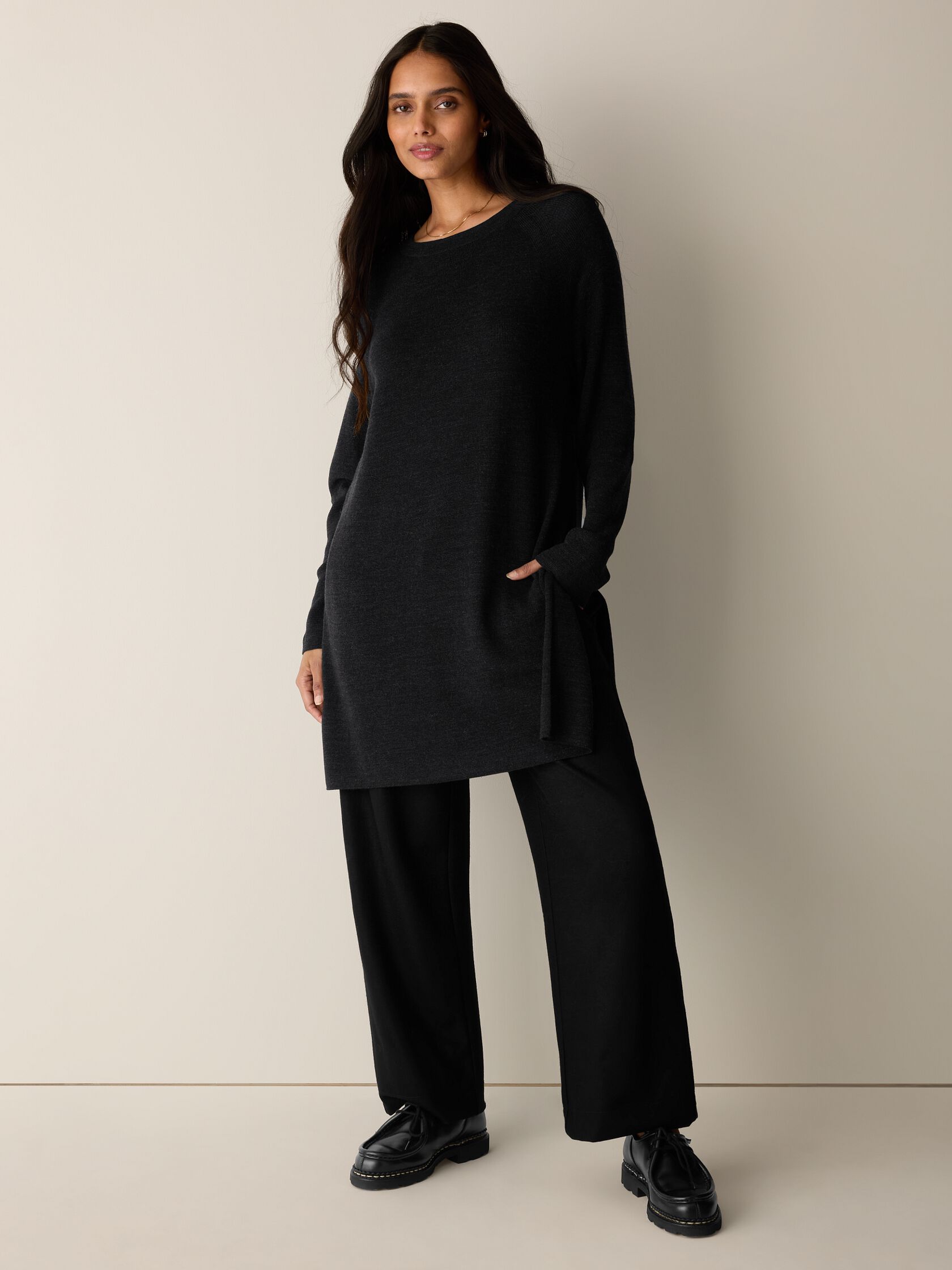 Superfine Merino Crew Neck Long Top in Regenerative Wool