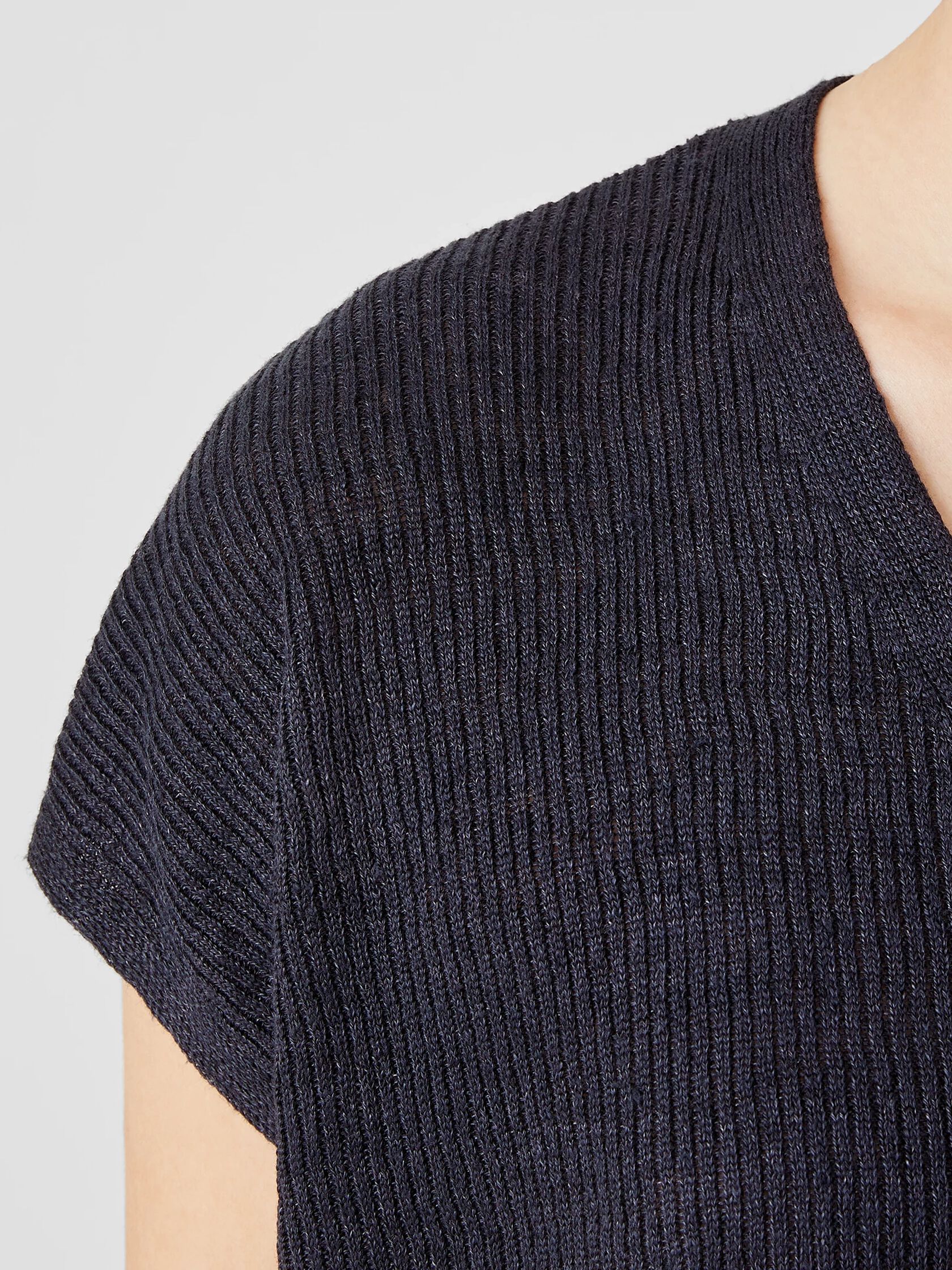Organic Linen Delave Rib V-Neck Top