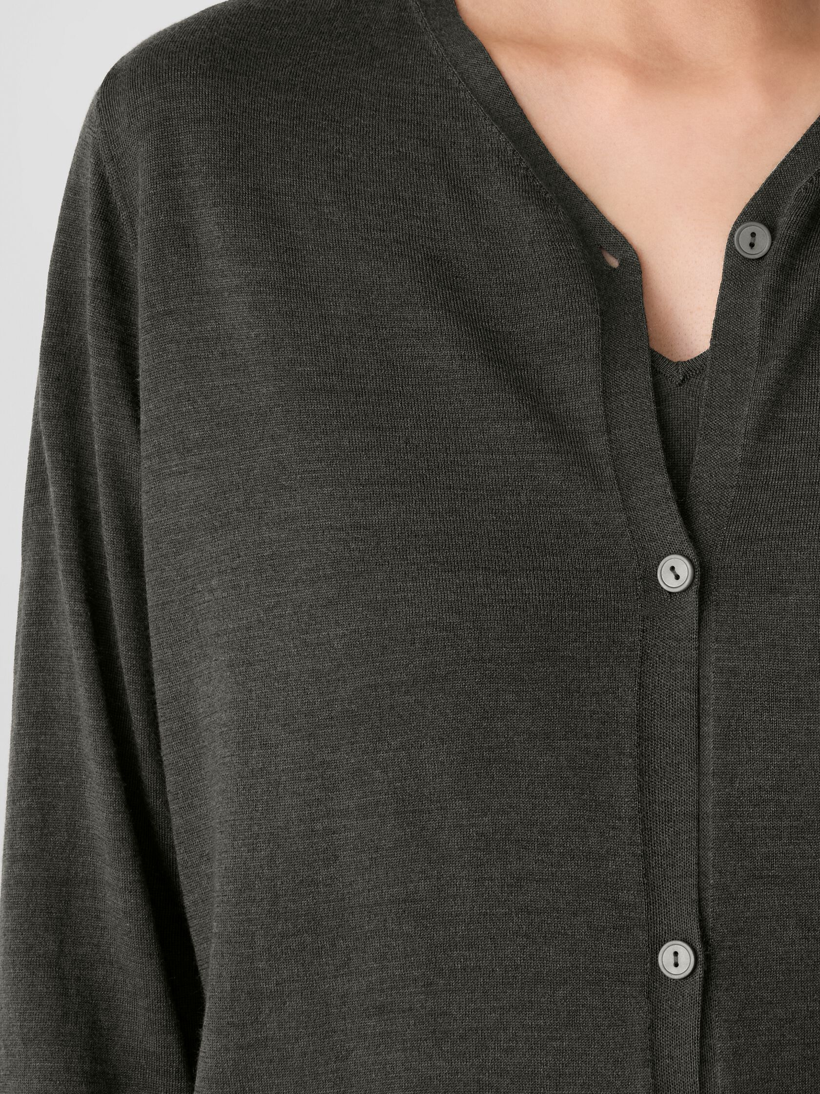 Superfine Merino Cardigan in Regenerative Wool