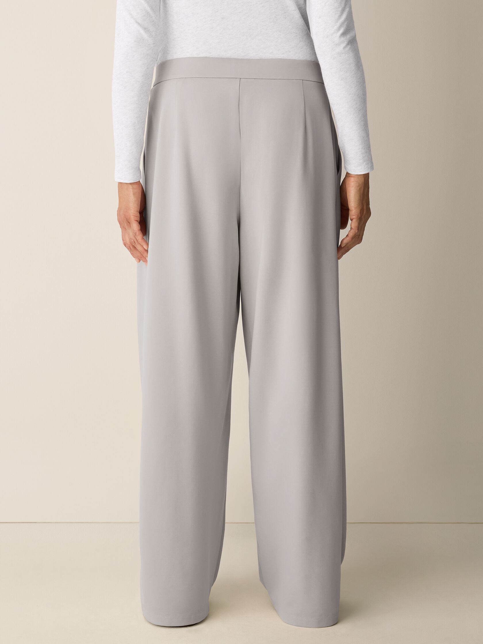 Lightweight Ponte Pleated Wide-Leg Pant
