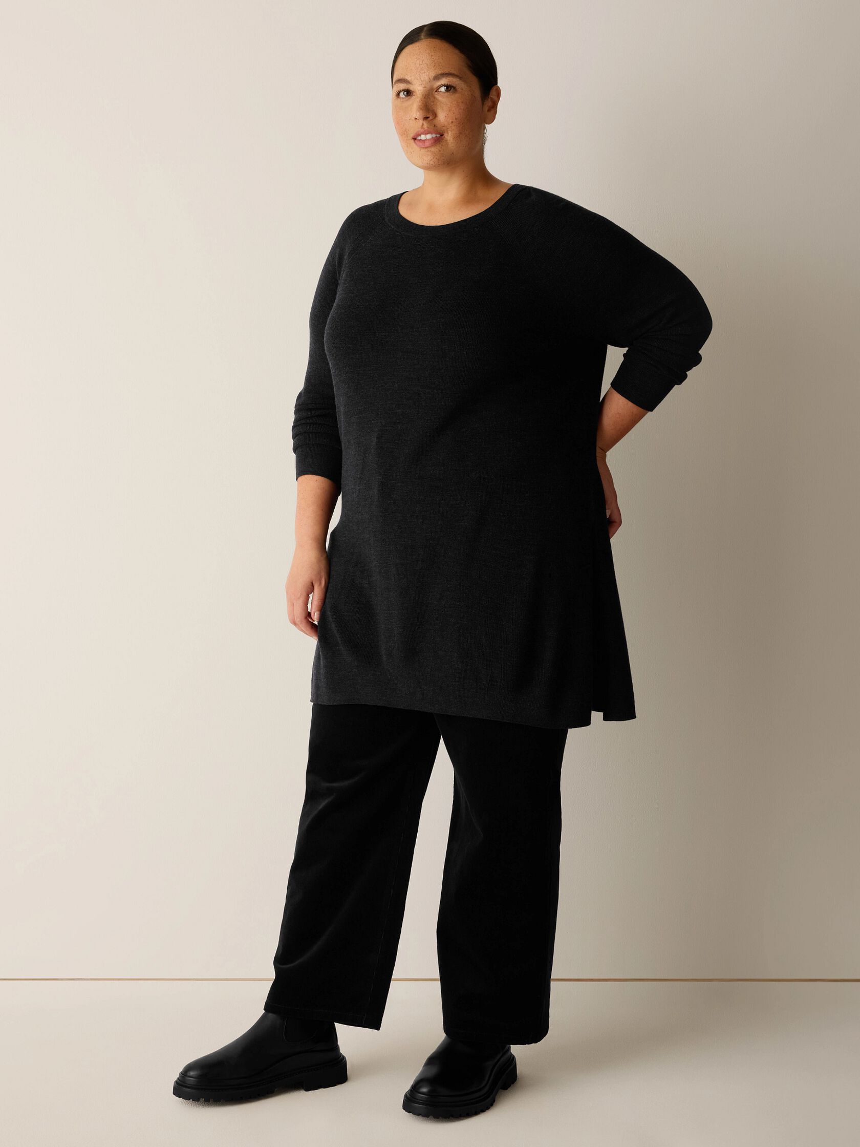 Superfine Merino Crew Neck Long Top in Regenerative Wool