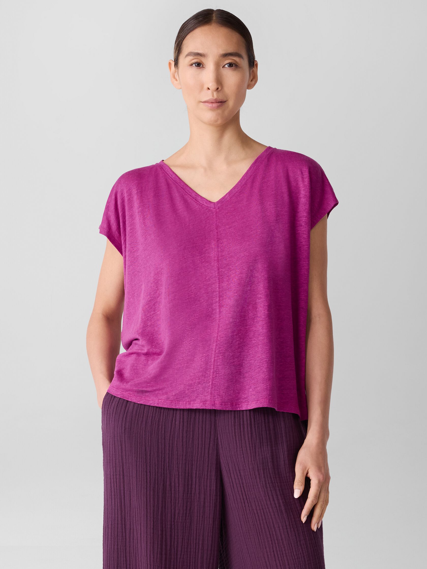Organic Linen Jersey V-Neck Tee