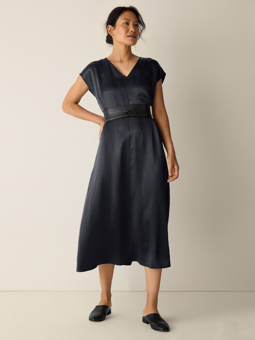 Eileen Fisher Satin V Neck Cap Sleeve Midi Dress - Graphite - M Eileen Fisher Satin V Neck Cap Sleeve Midi Dress - Graphite - M