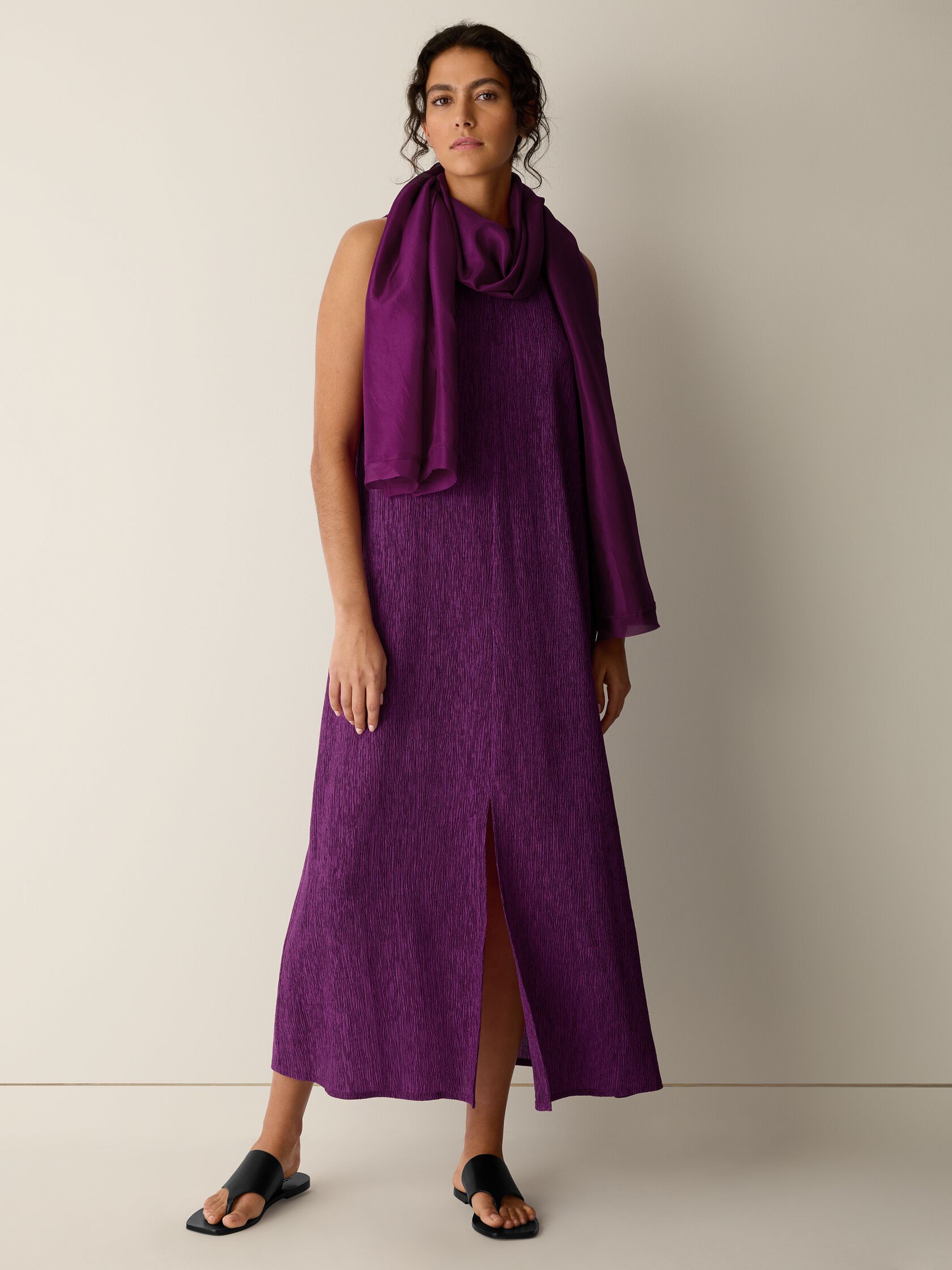 Woven Pliss&eacute; Round Neck Dress