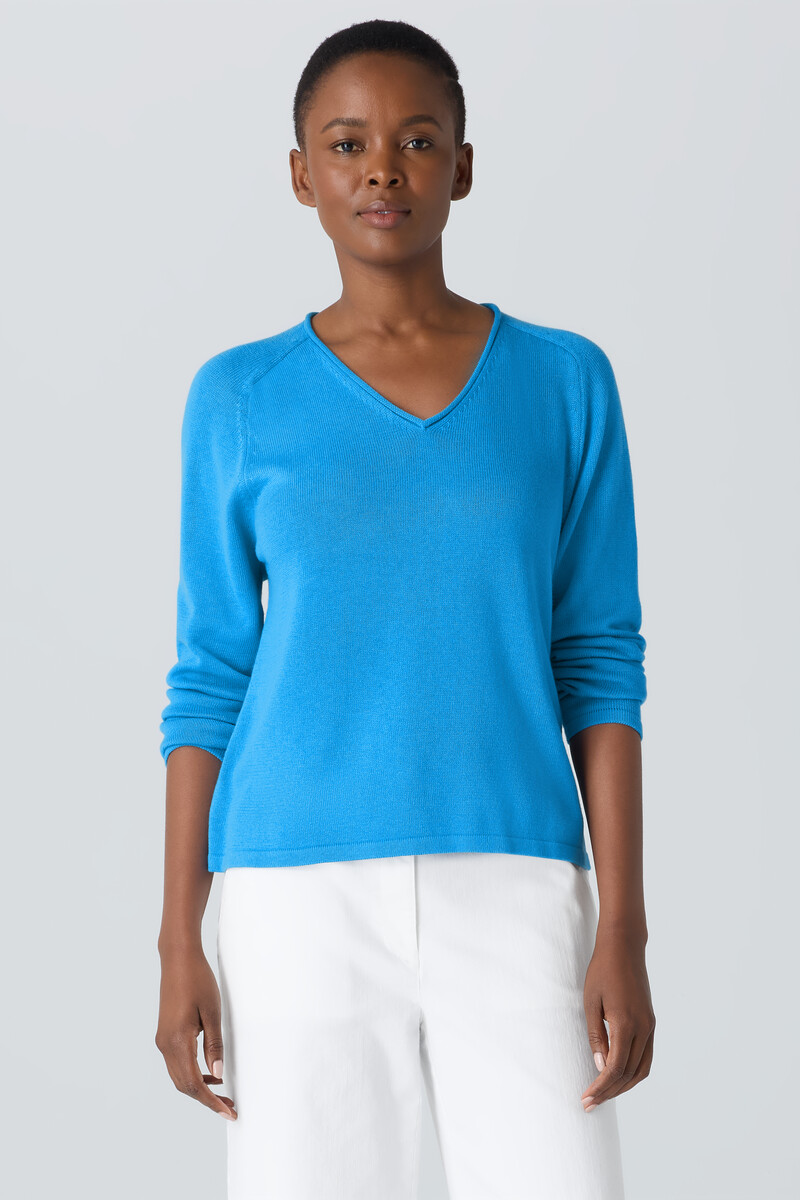 V-Neck Hardware One-Piece Swimsuit V-Neck Hardware One-Piece Swimsuit